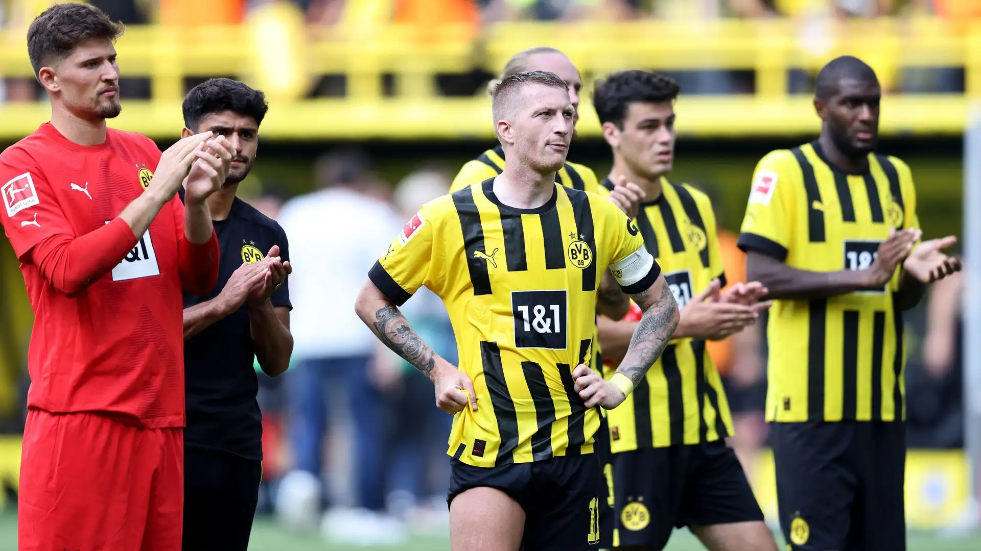 Al termine della gara Reus e compagni si sono scusati con i tifosi