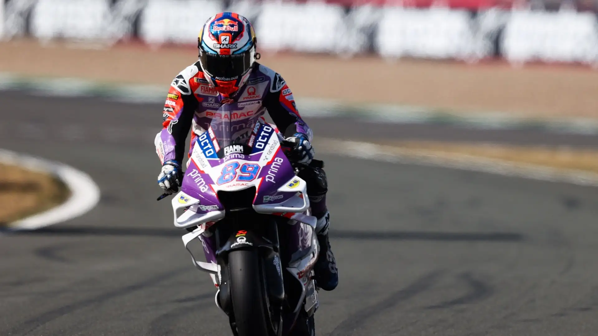 Jorge Martin 7,5: viene beffato nel finale di gara proprio da Bastianini, il suo rivale per un posto nel team ufficiale Ducati