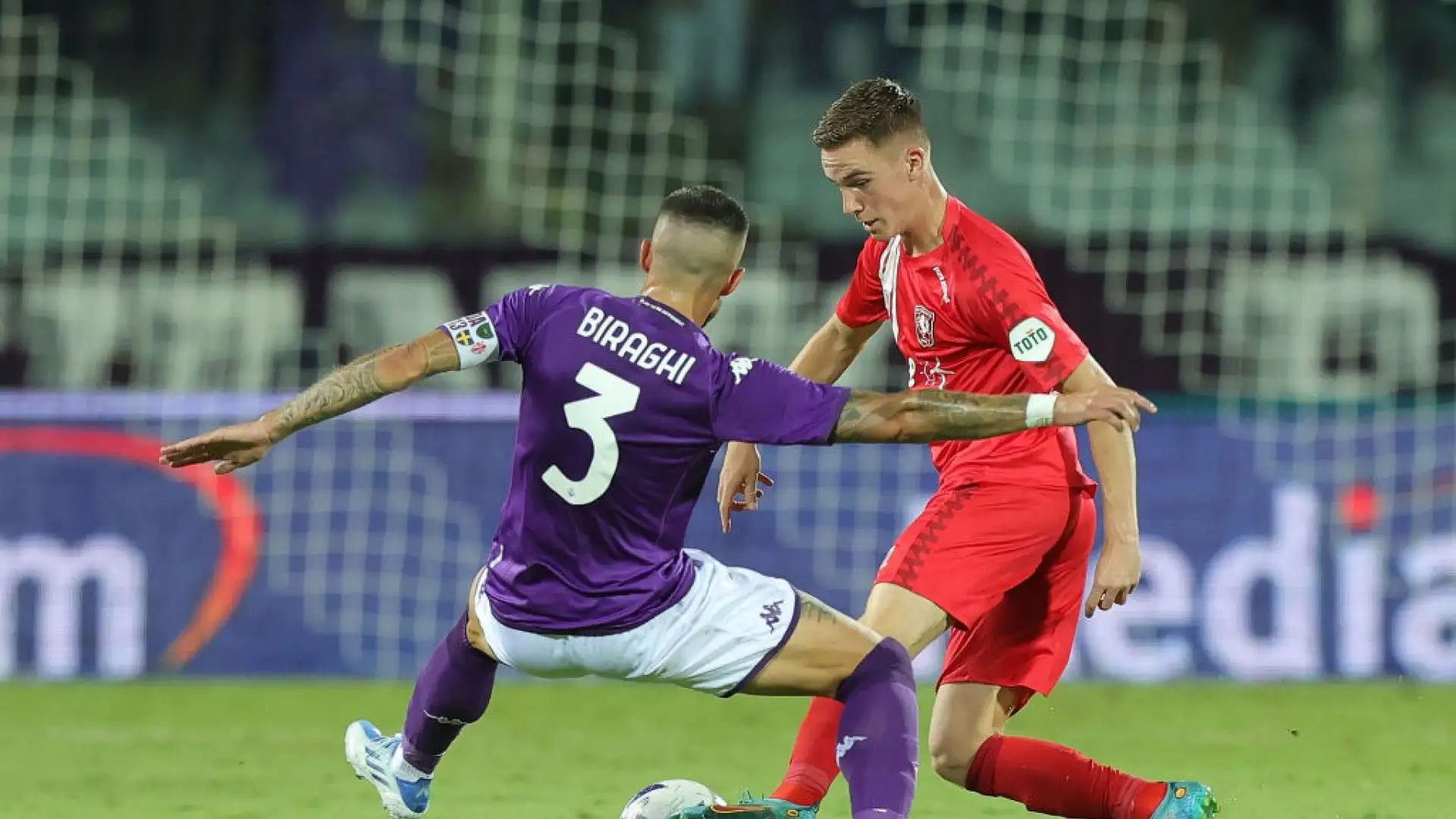 Biraghi 7. Assist per l'1-0 e tanti altri cross non sfruttati: tra i migliori in campo.