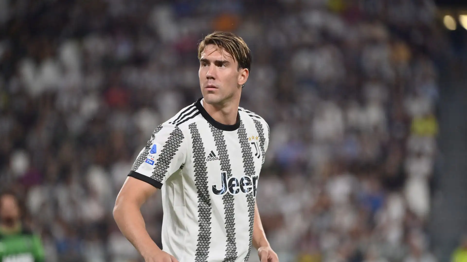 Vlahovic 7,5: dopo un precampionato appannato, l'ex Fiorentina piazza subito una doppietta quando contano i tre punti
