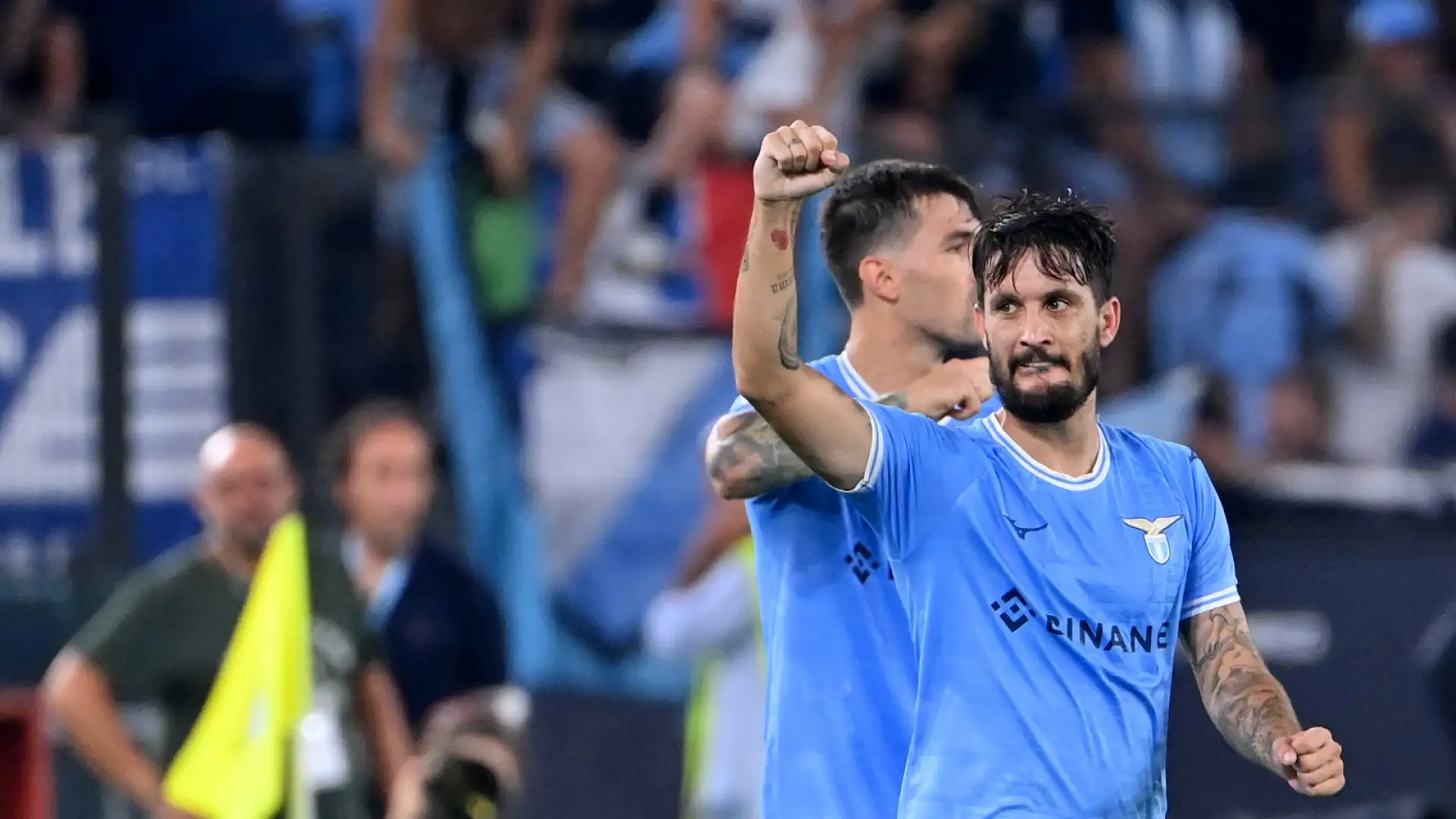 Luis Alberto 8: Entra al posto di Vecino e cambia la partita, è suo il gran gol del 2-1.