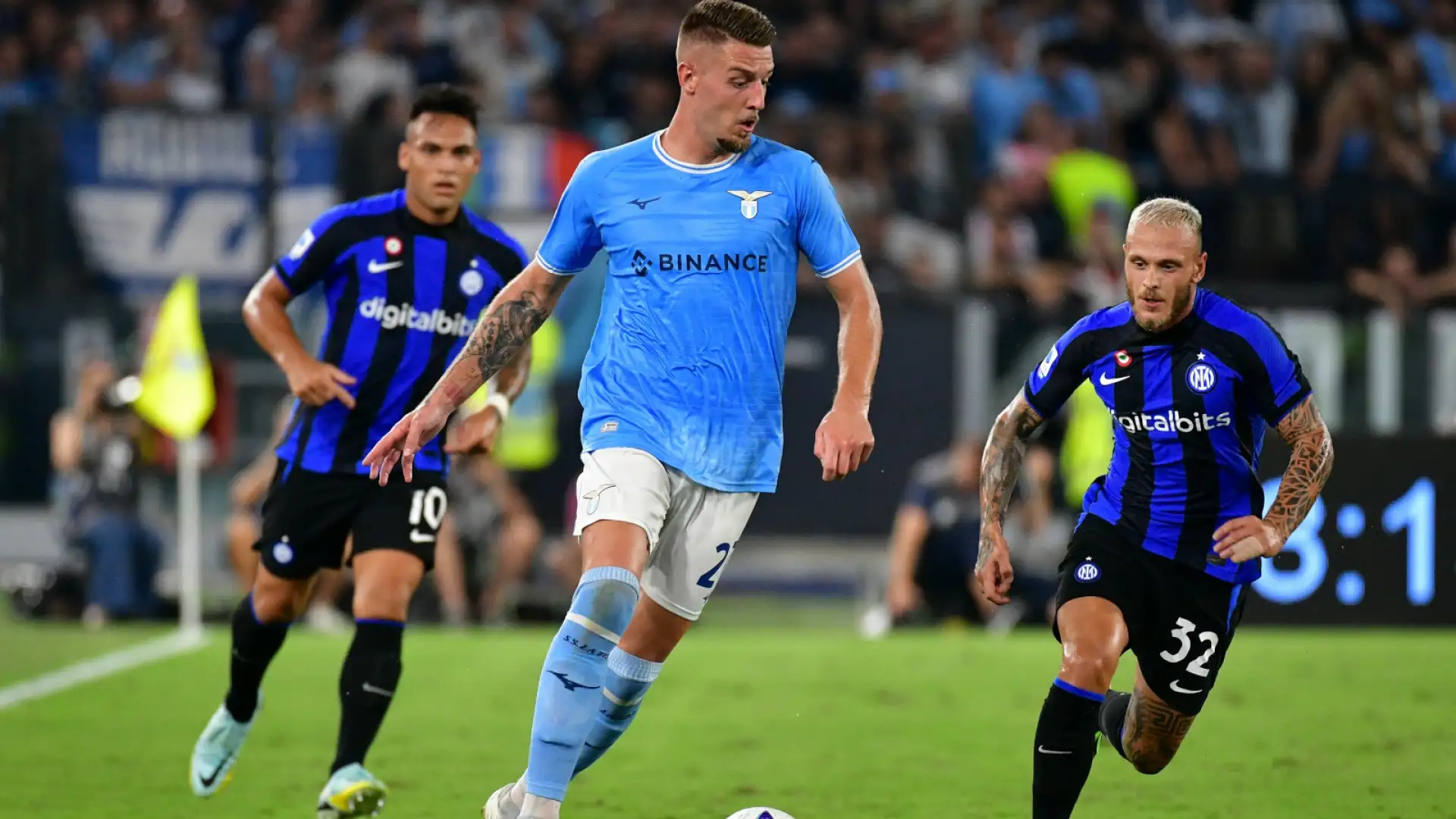 Milinkovic-Savic 7: Prova maiuscola per il serbo, dominatore del centrocampo.