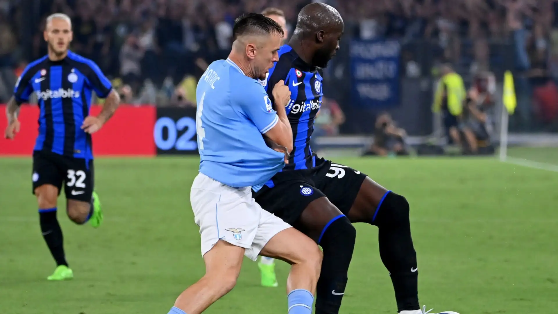 Patric 7: Contiene Lukaku alla perfezione, partita di sacrificio ma anche di qualità.