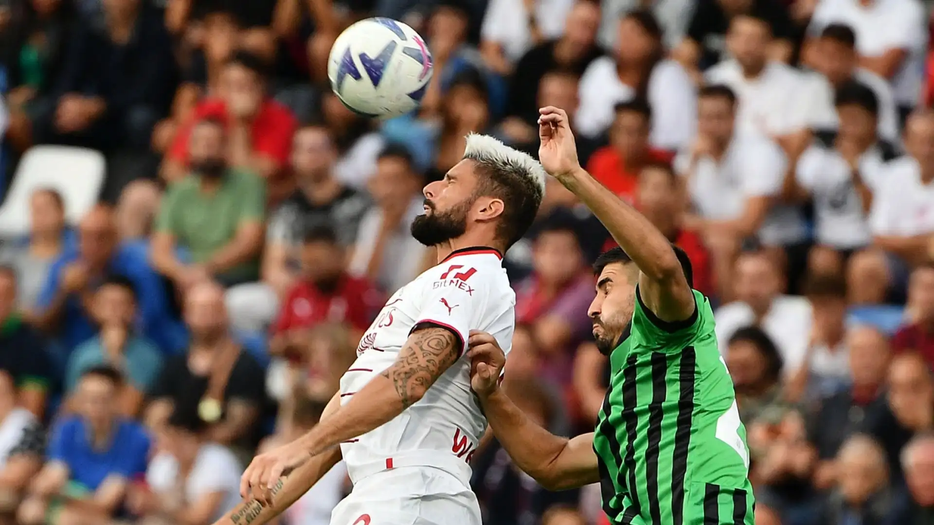 Giroud 5,5: mai pericoloso, innescato raramente dai compagni
