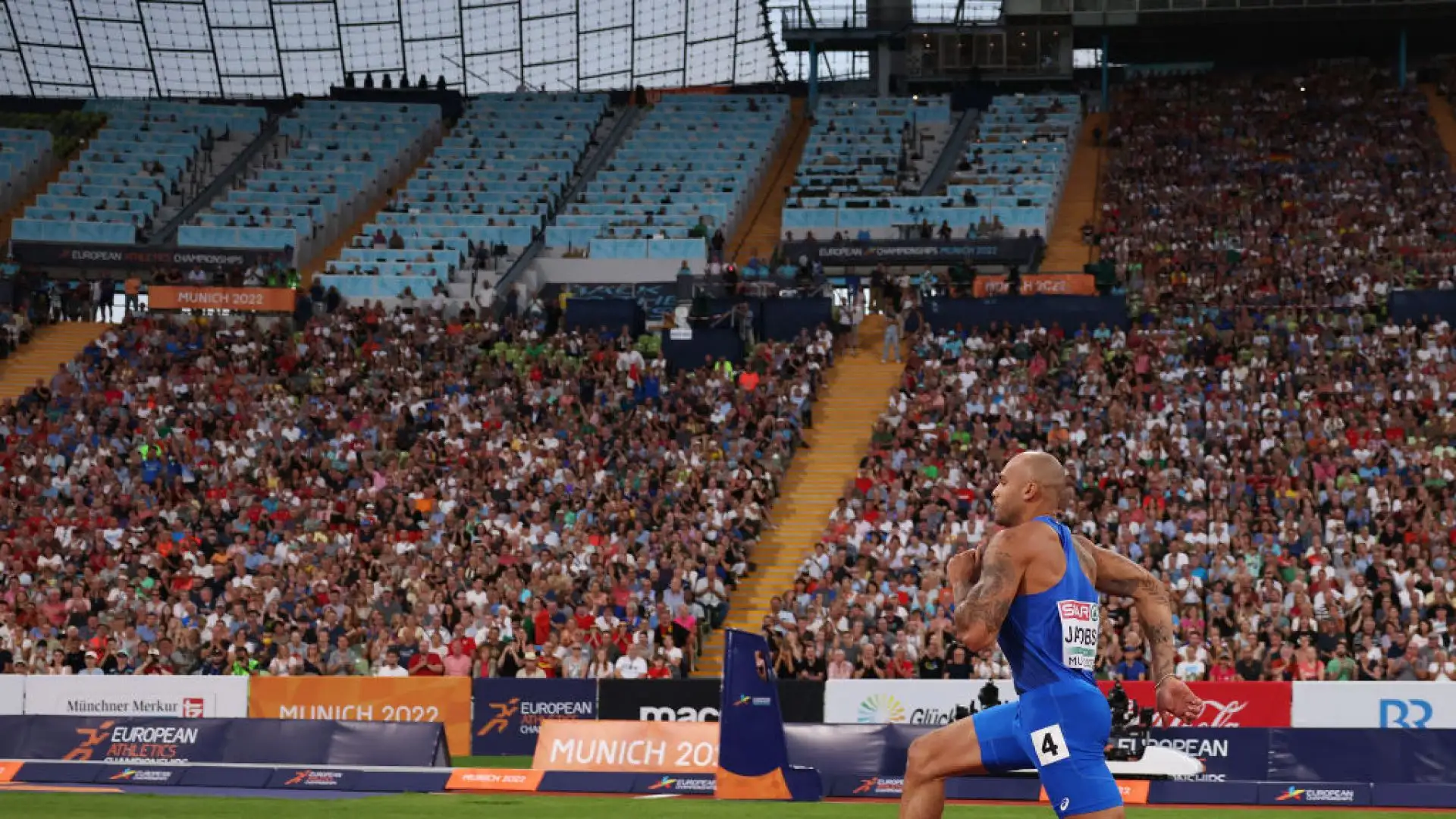 Il campione olimpico e primatista d’Europa arricchisce la propria collezione di ori all’Olympiastadion.