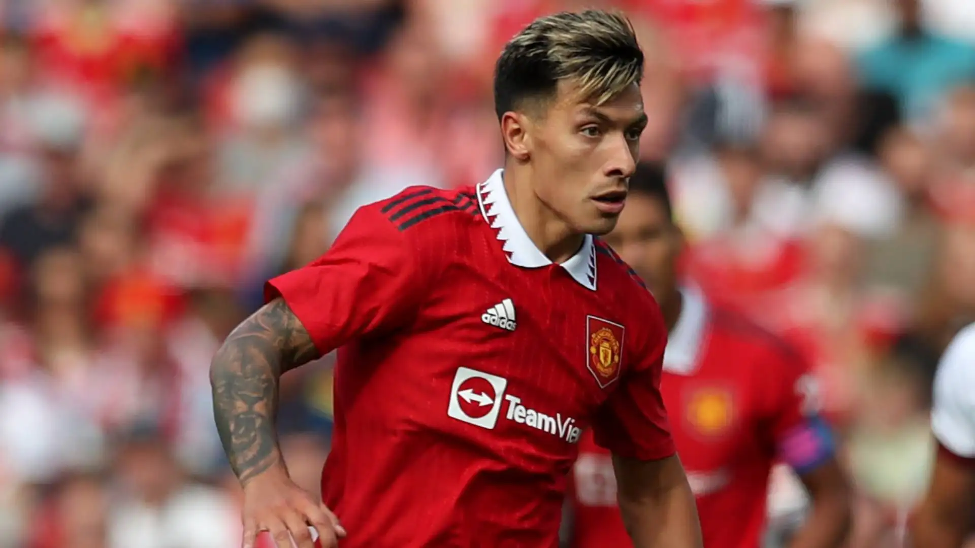 Procedendo nella classifica, in quarta posizione c'è l'ingaggio da parte del Manchester United di Lisandro Martinez, acquistato dall'Ajax per oltre 57 milioni di euro