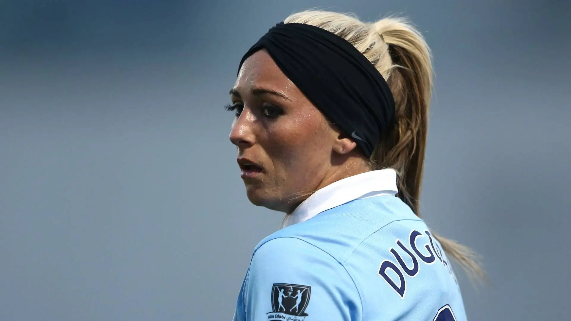 Ha militato nel Manchester City, nel Barcellona e nell'Atletico Madrid