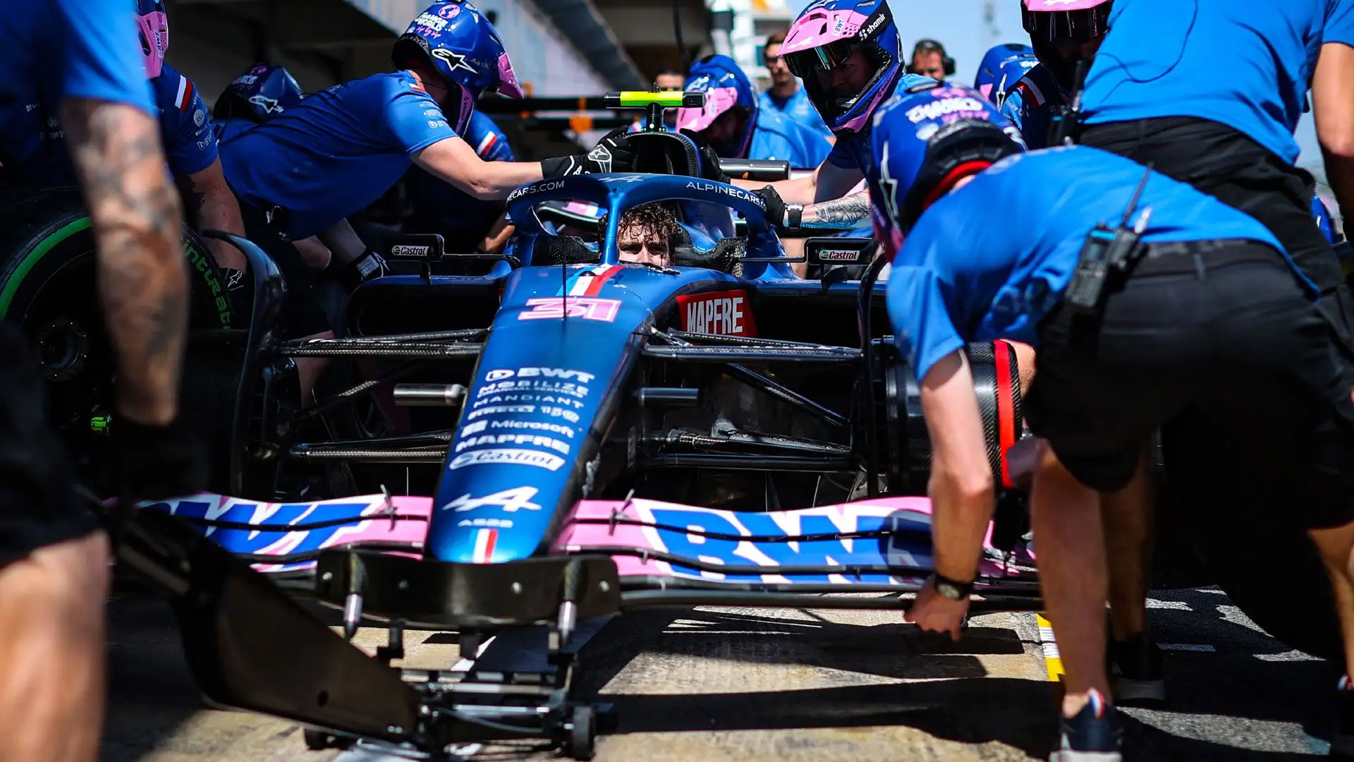 Un momento sempre particolare quello del pit stop