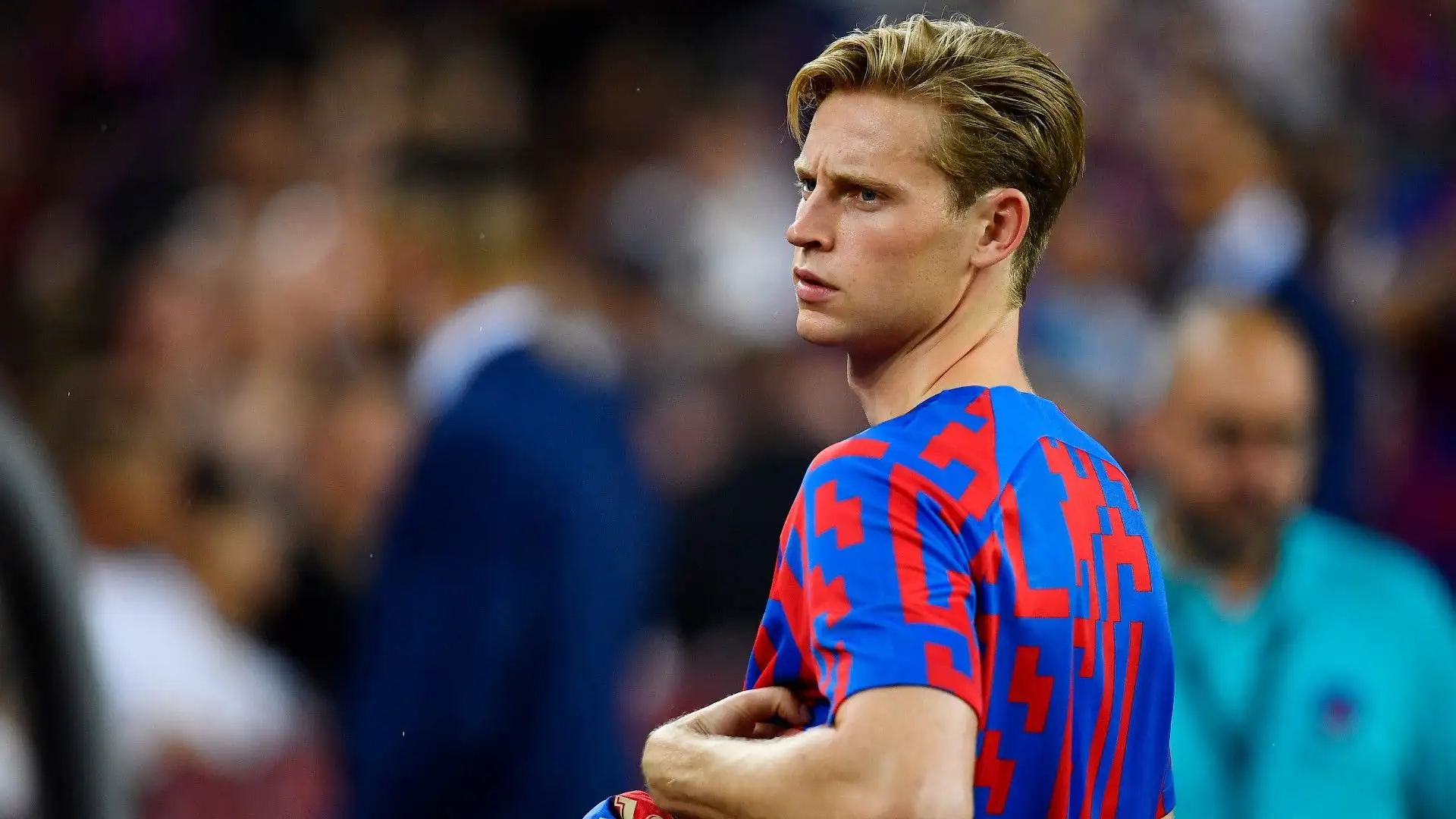 De Jong-Manchester United: il centrocampista avrebbe voluto riabbracciare il suo maestro Ten Hag ma il Barcellona ha reputato e4ccessivamente bassa l'offerta dei Red Devils