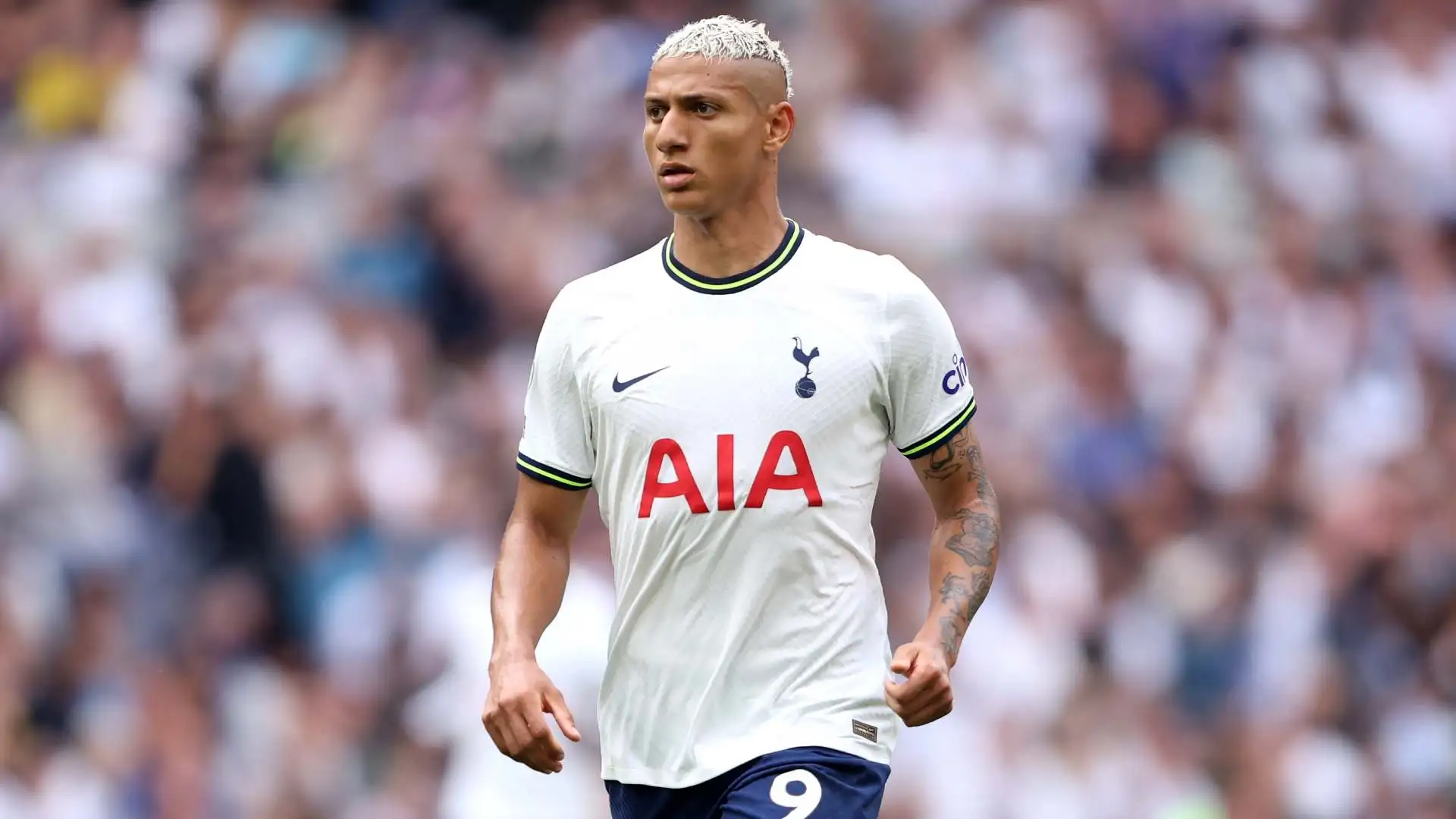 Al decimo posto c'è Richarlison: il brasiliano è passato dall'Everton al Tottenham di Antonio Conte per 58 milioni di euro