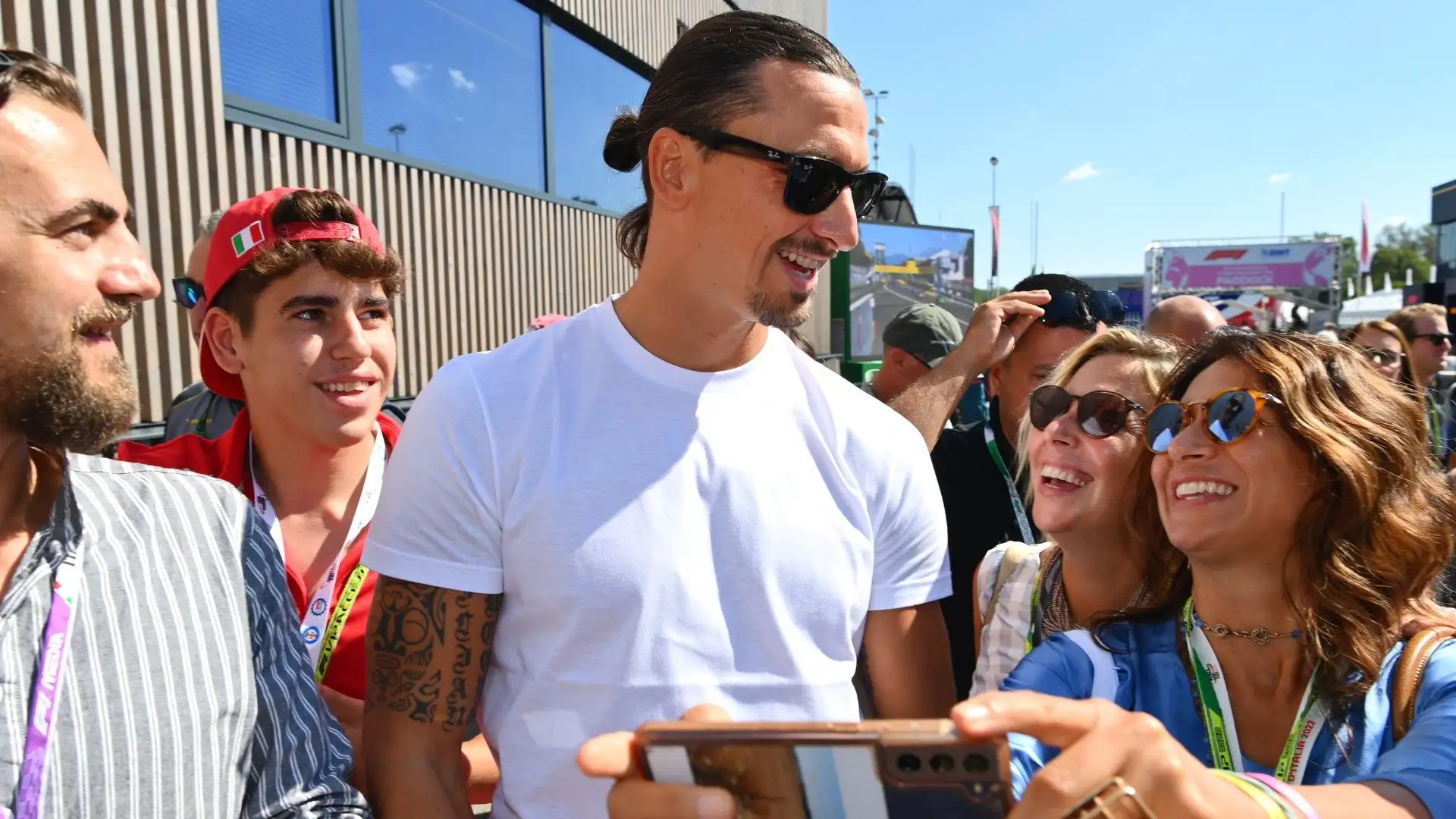 Non poteva mancare Zlatan Ibrahimovic, super fan della Formula 1