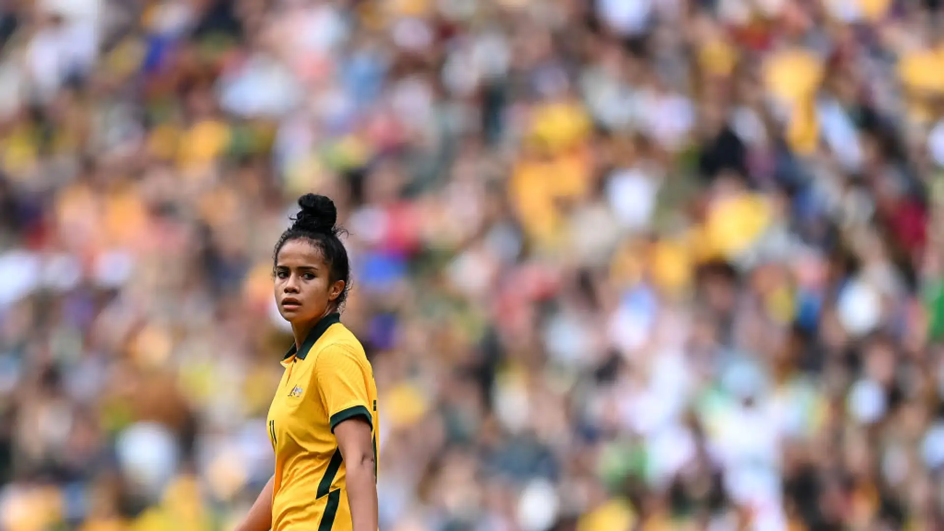 La bellissima calciatrice ha invece optato per l'Australia