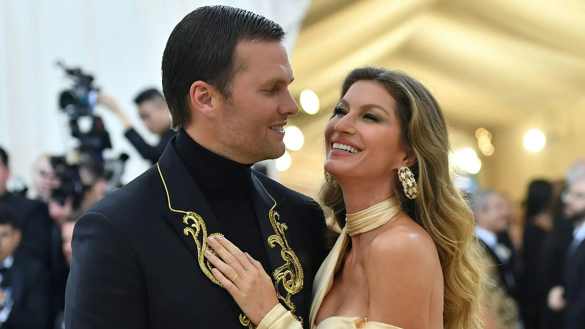 Alla prima partita in casa del quaterback di Tampa, la moglie non era presente aumentando le voci su un possibile divorzio
