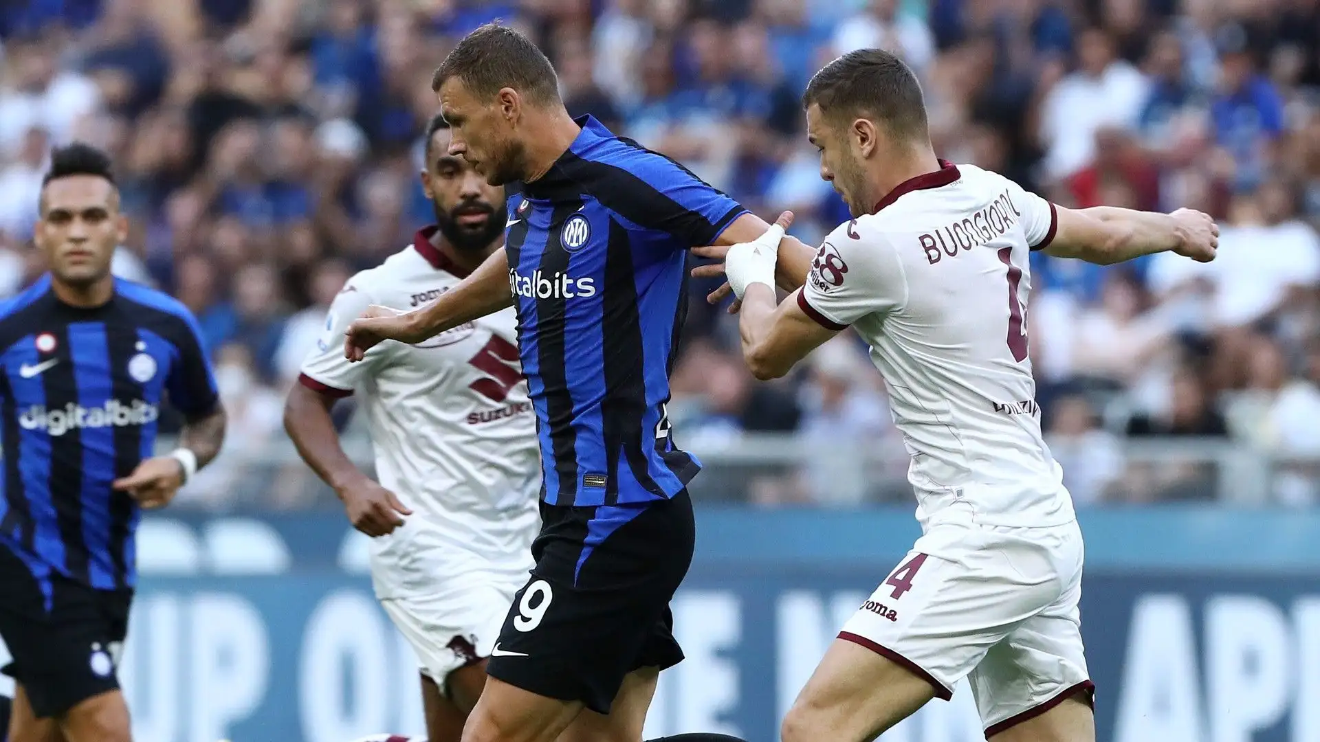 Dzeko 5: prestazione decisamente sottotono del bosniaco. Lento e macchinoso: Djidji lo annulla senza neanche sforzarsi troppo