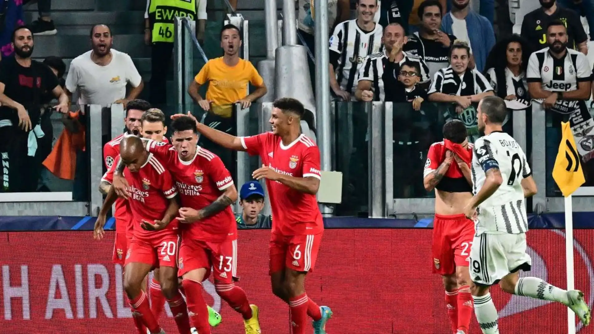 Bonucci non l'ha presa bene e ha cercato di farsi giustizia da solo.
