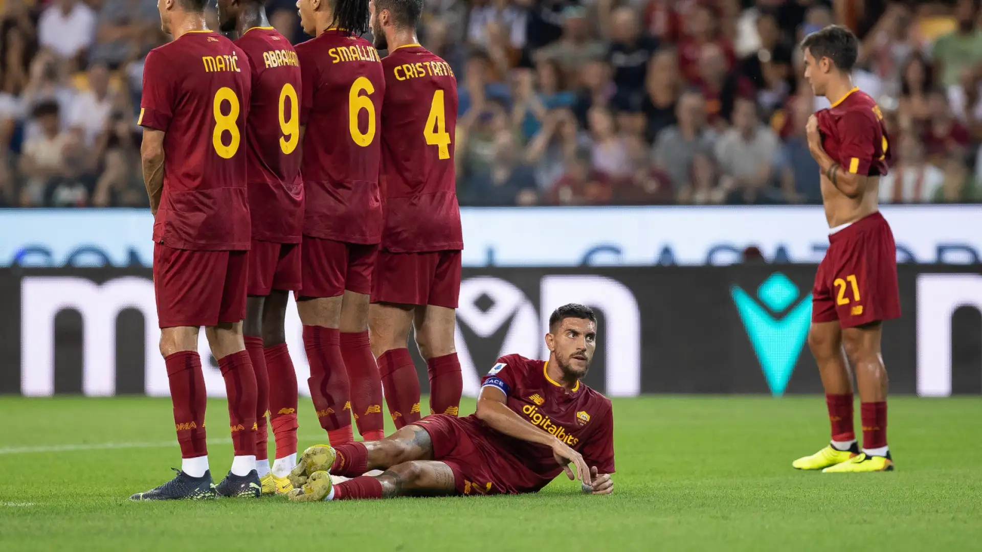 Pellegrini 5: Anch'egli scompare nella mediocrità della serata giallorossa.
