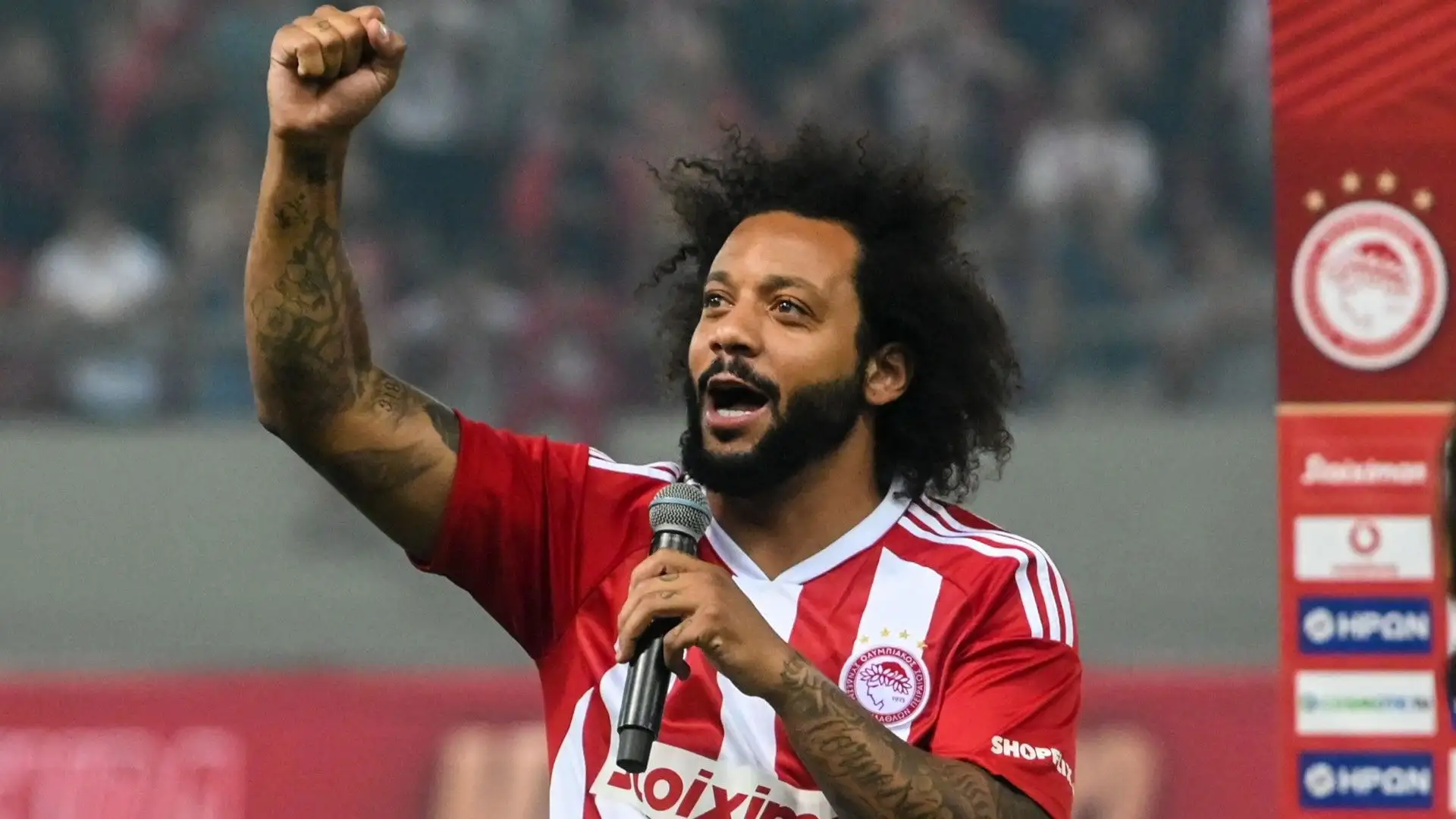 Nella serata di lunedì Marcelo è stato presentato come nuovo giocatore dell'Olympiakos
