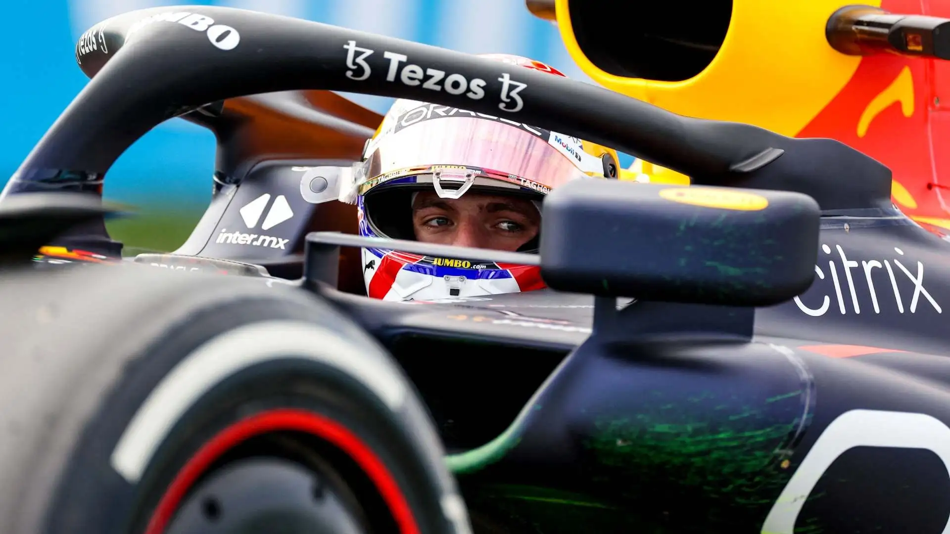 Verstappen è apparso infastidito