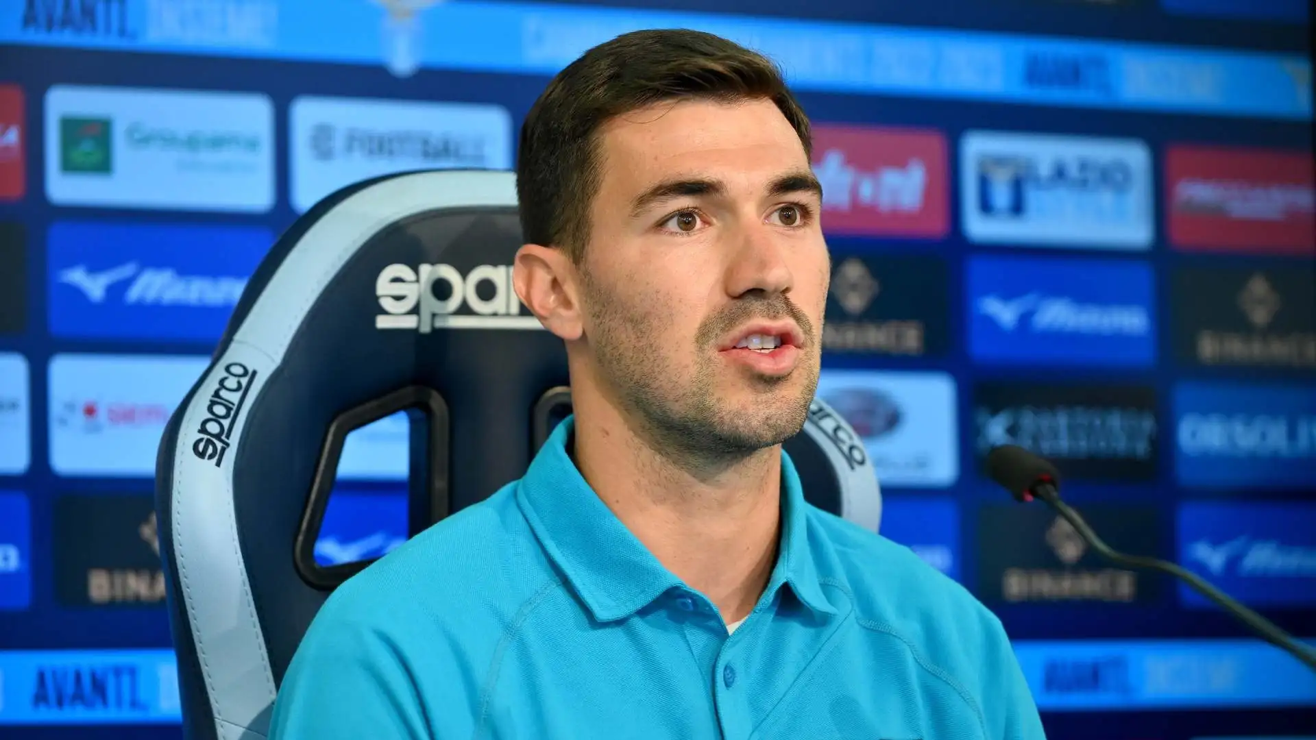 Alessio Romagnoli dopo aver vinto lo scudetto con il Milan è tornato nella Capitale, sponda Lazio.