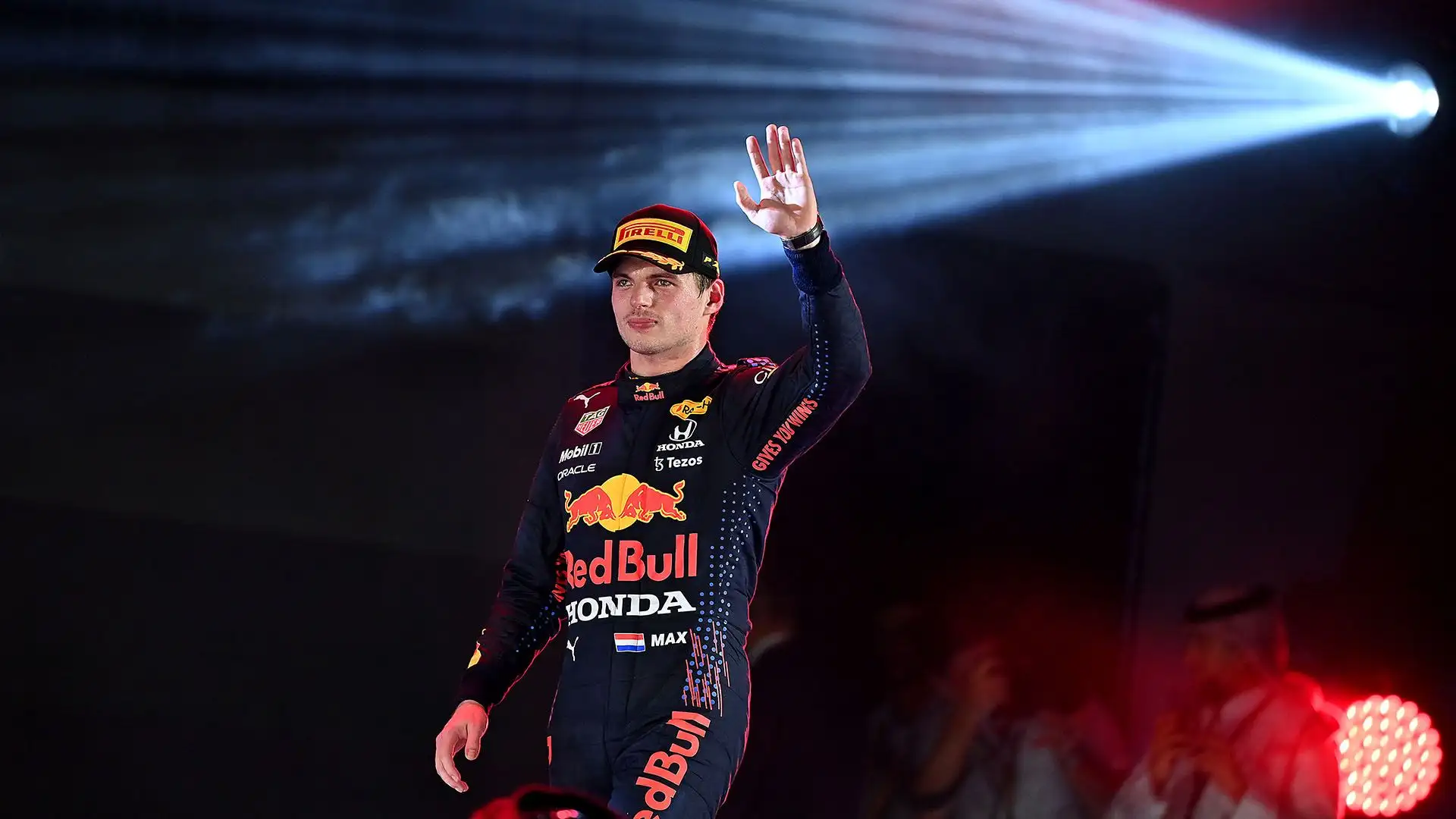 Verstappen, che corre con licenza dei Paesi Bassi, possiede sia la nazionalità belga sia quella olandese ed è cresciuto nella cittadina belga di Bree