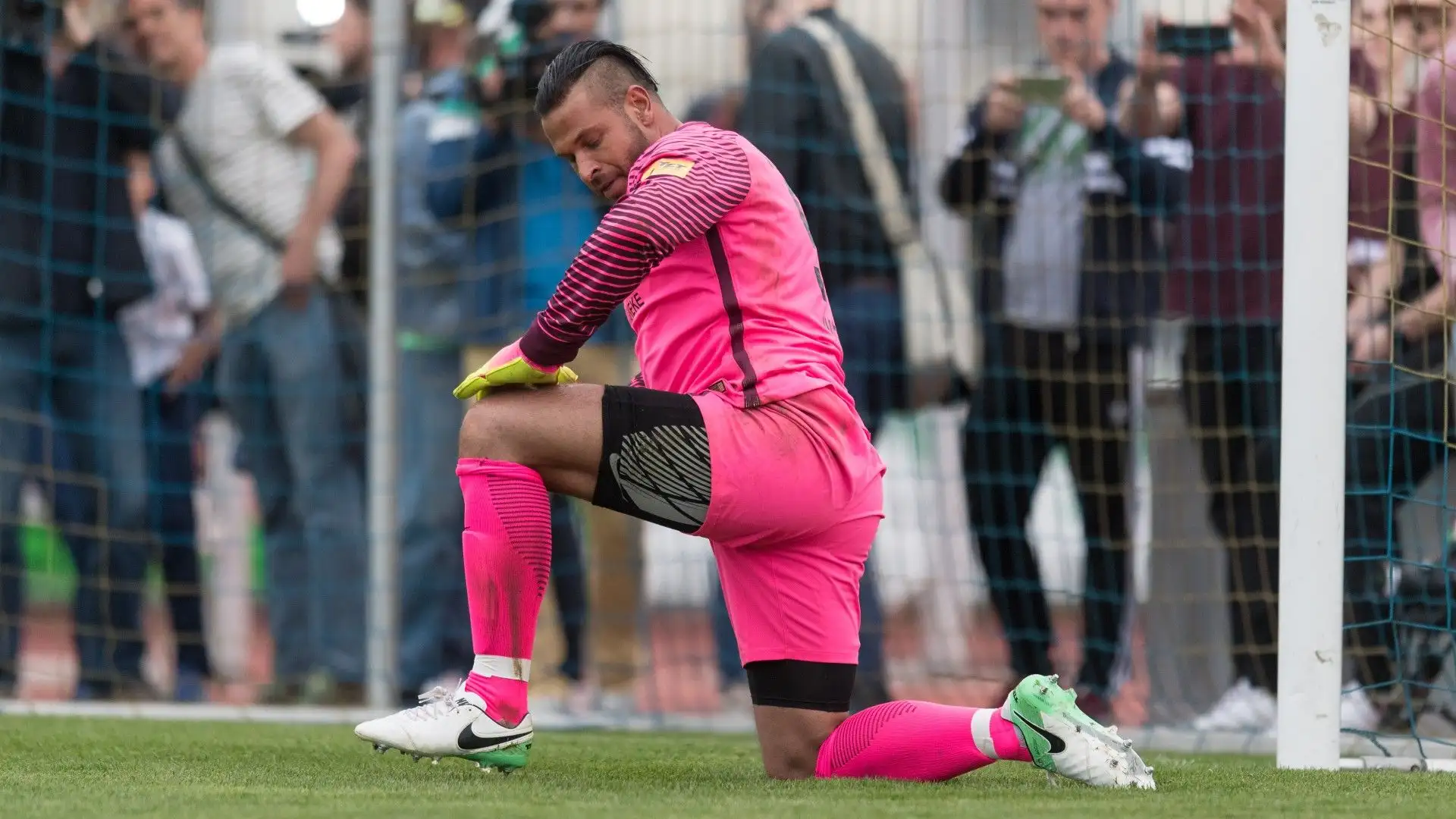Il tedesco ha abbandonato il calcio dopo aver collezionato oltre 300 presenze in Bundesliga