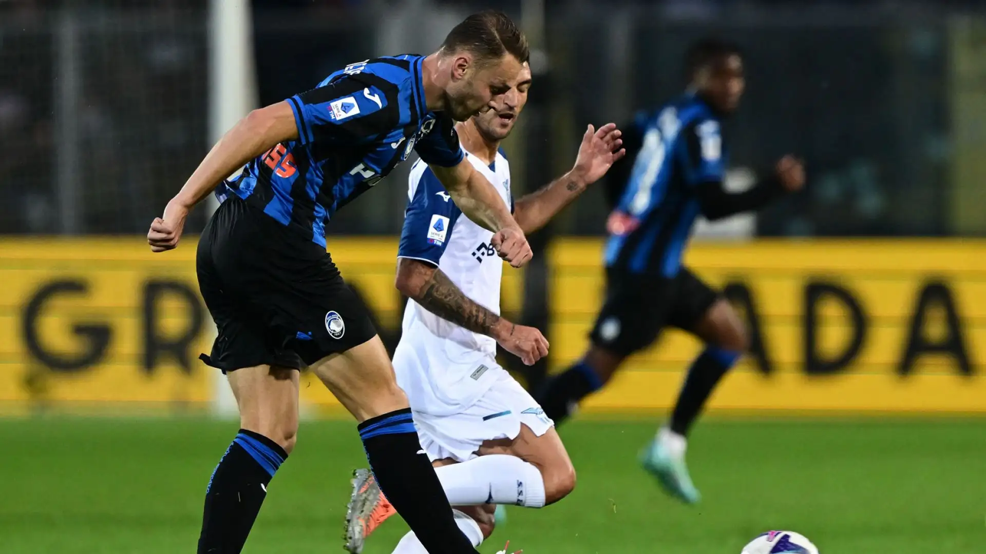 Koopmeiners 6: in una serata disastrosa per l'Atalanta, prova quantomeno a tenere a galla la nave. Ma stavolta non basta
