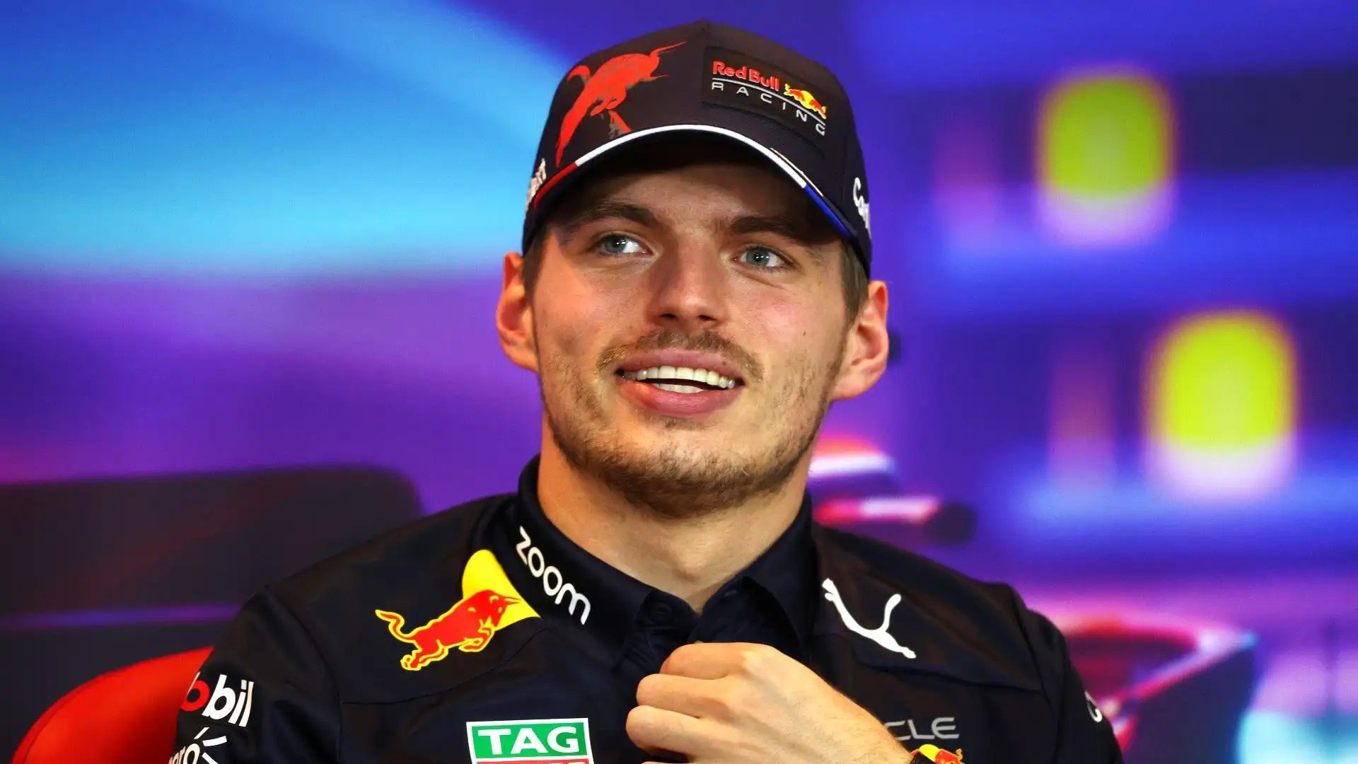 Il papà è stato pilota di Formula 1 e la mamma ha gareggiato sui kart
