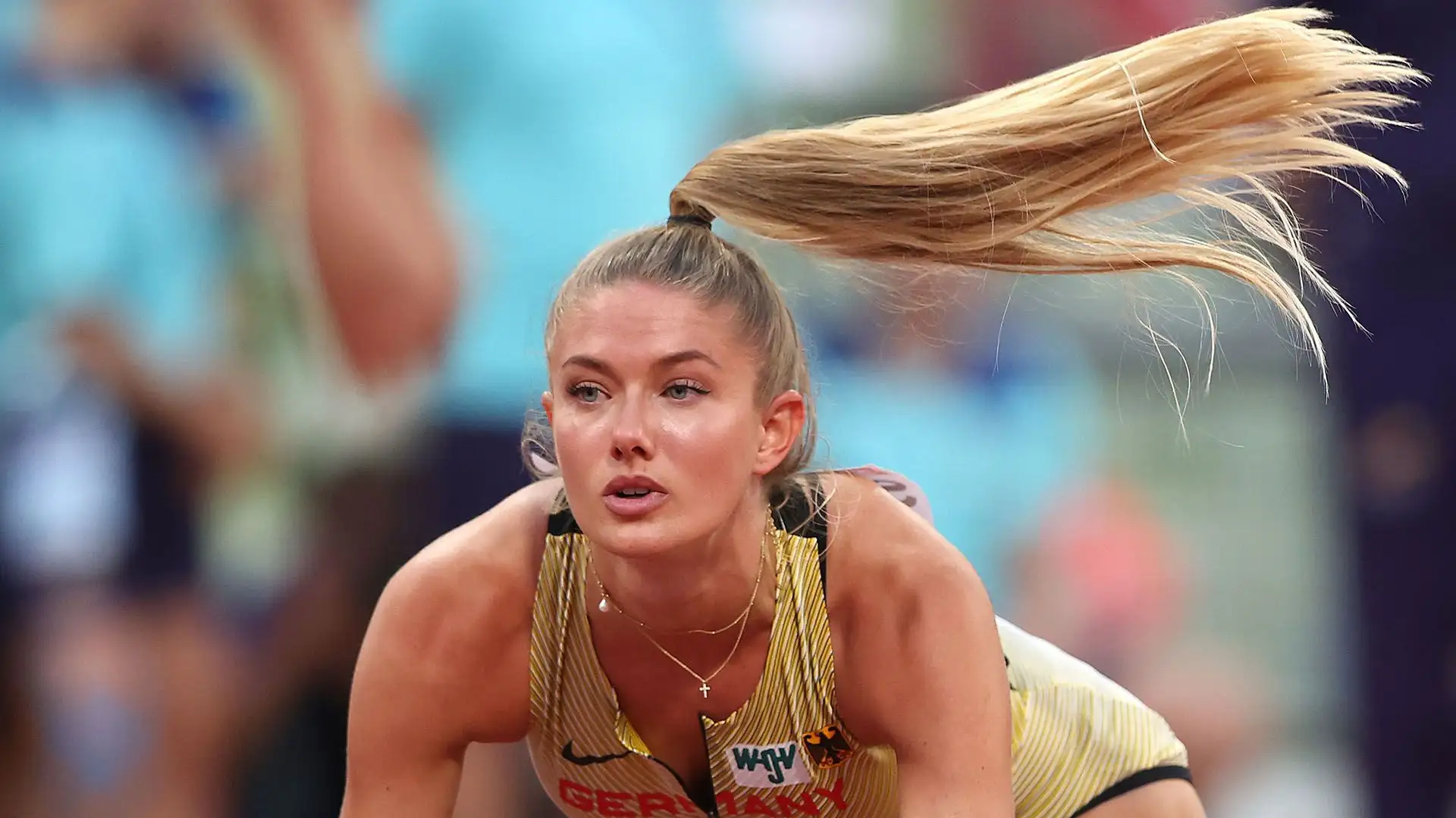 Nel 2017, la rivista australiana Busted Coverage ha descritto Schmidt come "l'atleta più bella del mondo". 