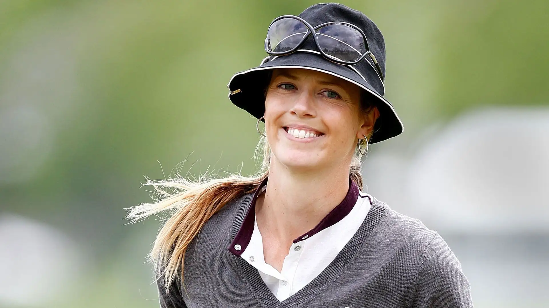 Anna Rawson comincia la sua carriera da modella a 16 anni e nel 1999 diventa golfista dilettante
