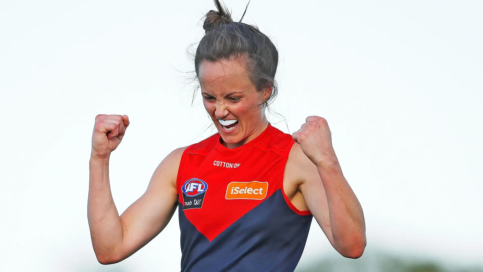 E' una calciatrice australiana che gioca per il Melbourne Football Club