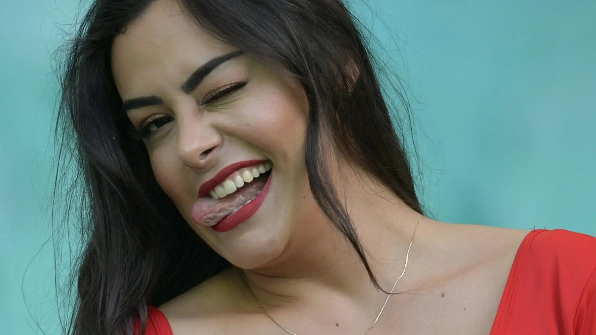 La fama conquistata grazie ai Mondiali in Sudafrica è ancora viva. La modella è diventata testimonial di alcuni marchi sudamericani e, inoltre, lavora come conduttrice televisiva e radiofonica