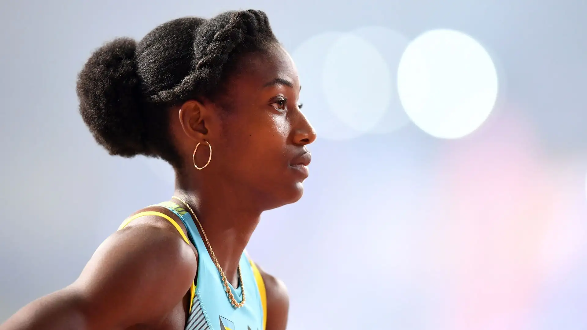 E' campionessa olimpica dei 400 metri a Rio de Janeiro 2016 e Tokyo 2020