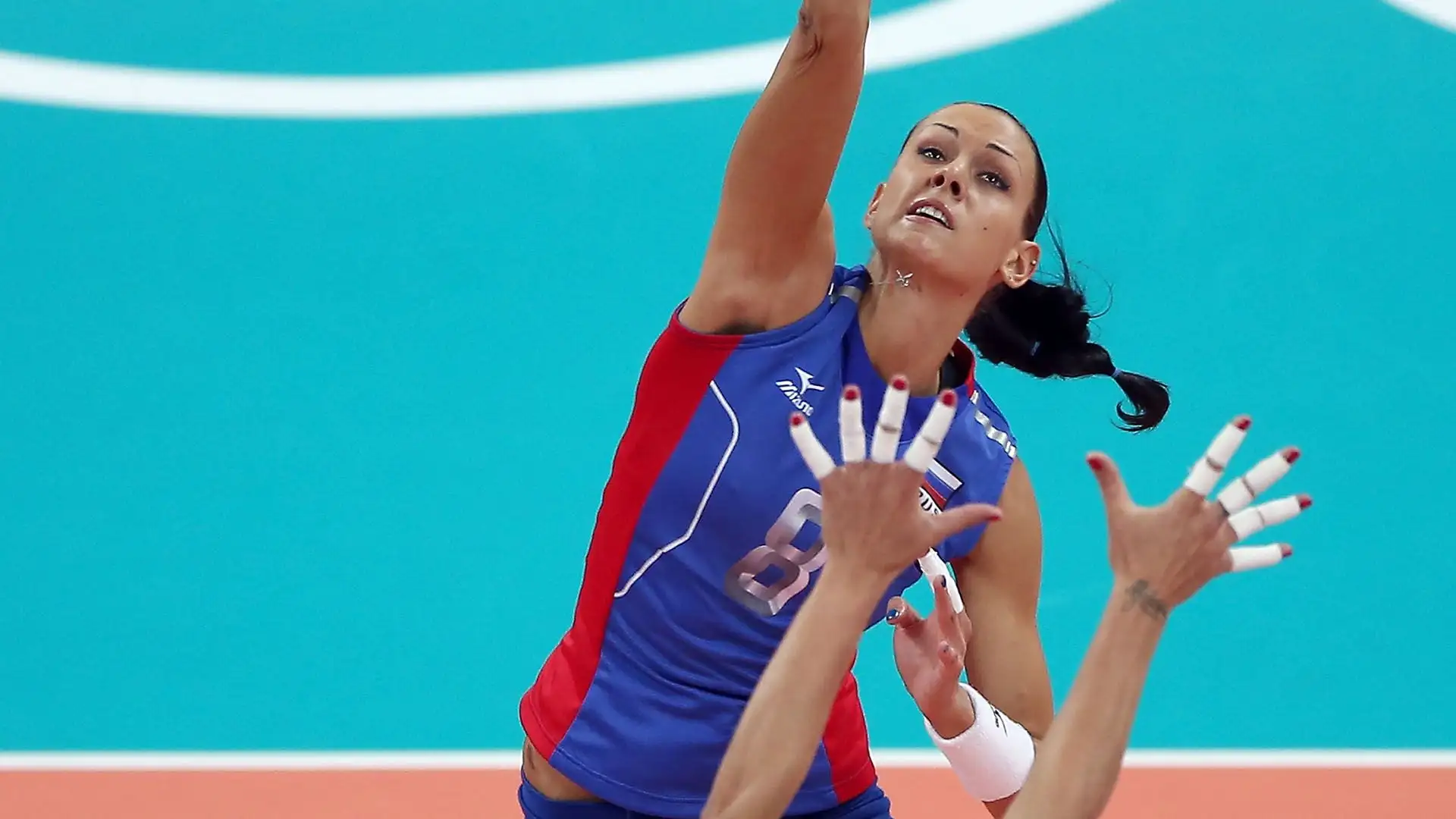 Natalia è alta 194 cm. Il suo ruolo è schiacciatrice