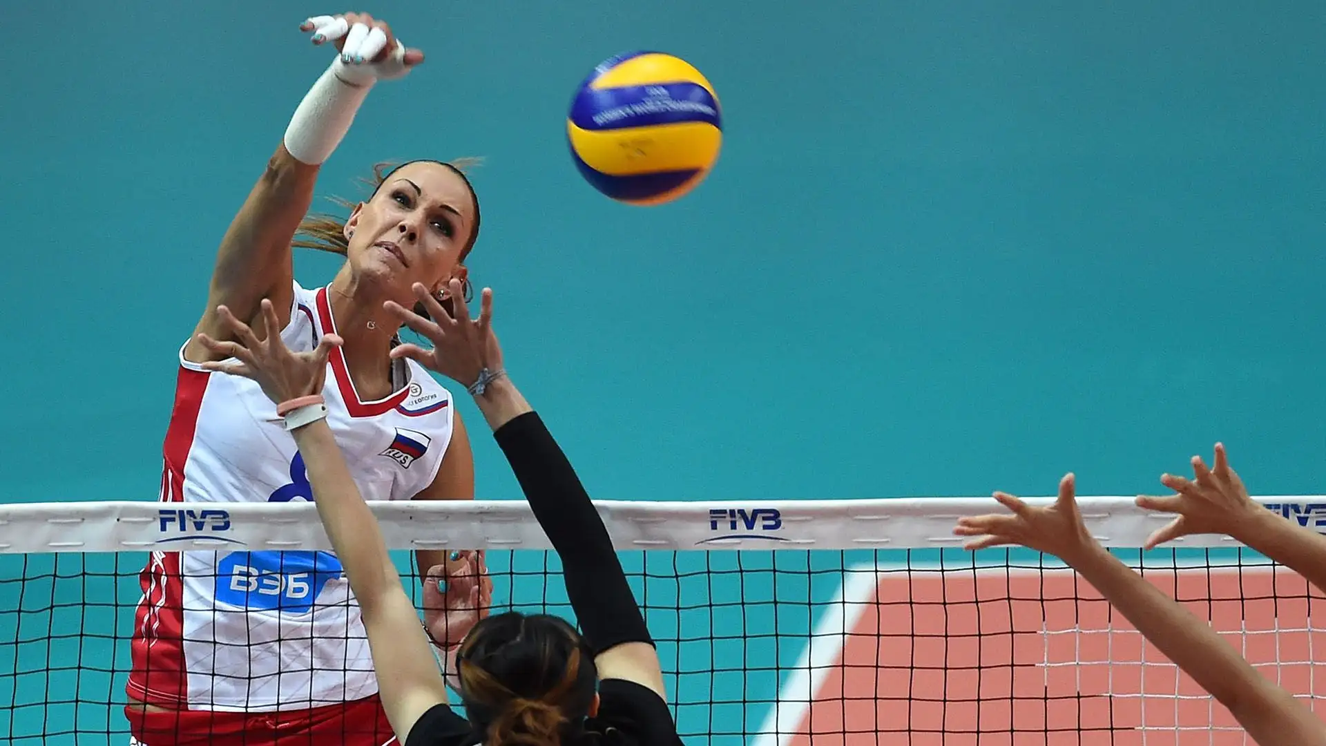 Natalia è alta 194 cm. Il suo ruolo è schiacciatrice
