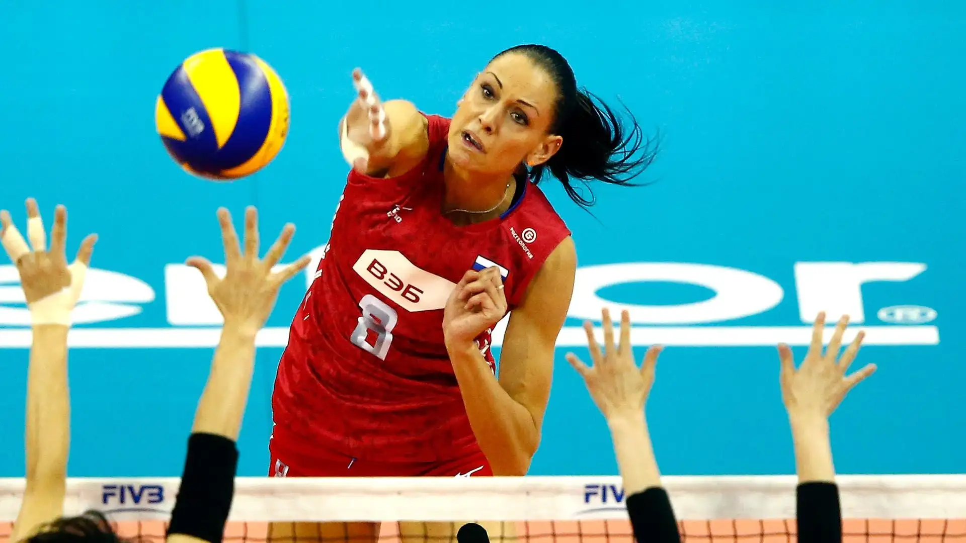 Natalia è alta 194 cm. Il suo ruolo è schiacciatrice