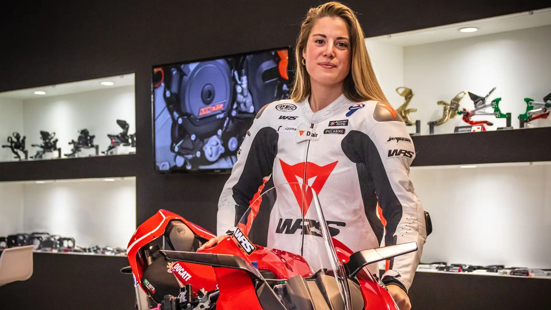 Gli spazi esterni accolgono aree di prova motocicli, test ride eBike e non solo (ph. Cristian Lovati)