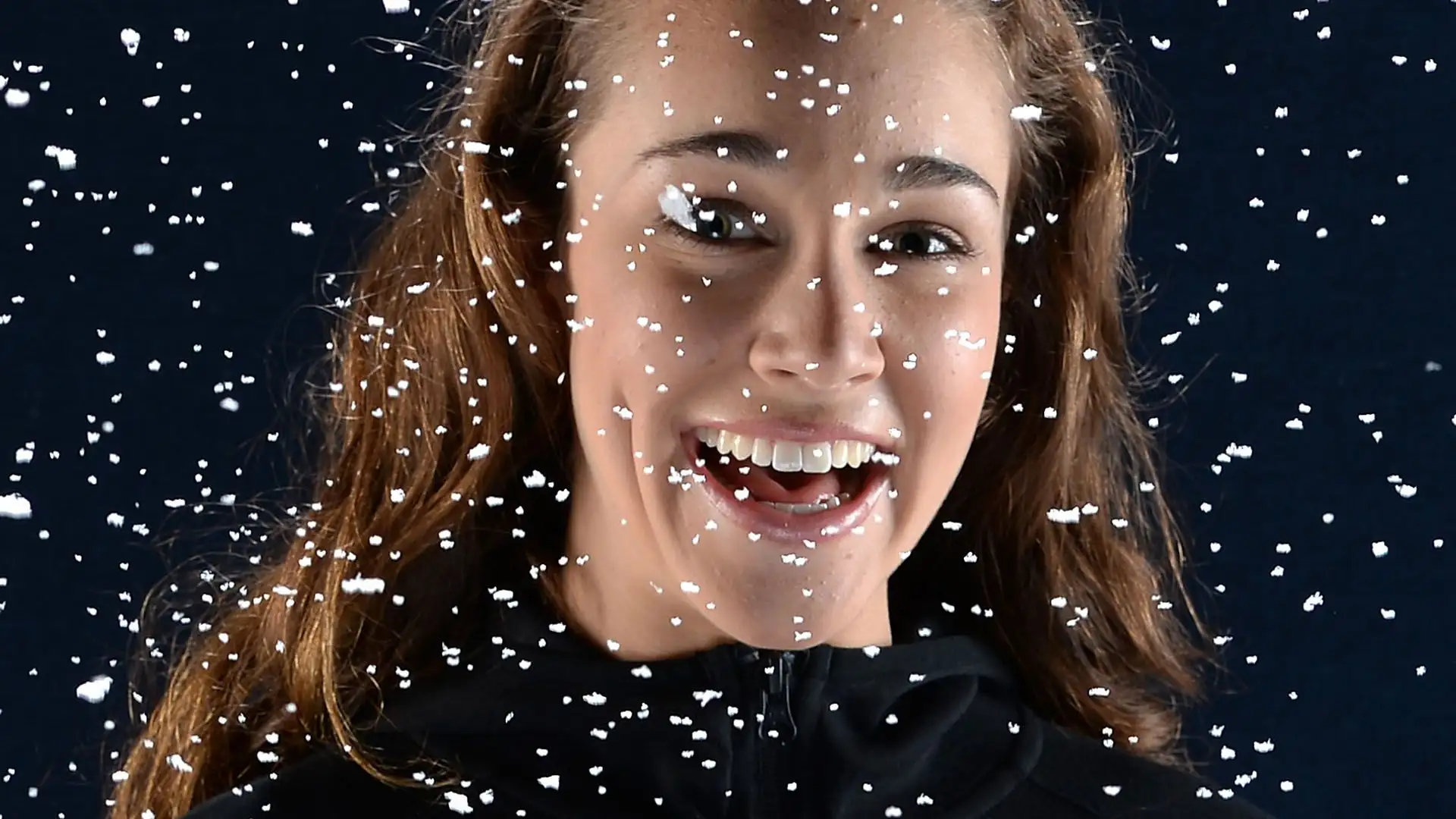 Sarah ha vinto la prima edizione della Coppa del Mondo di salto con gli sci femminile nel 2012.