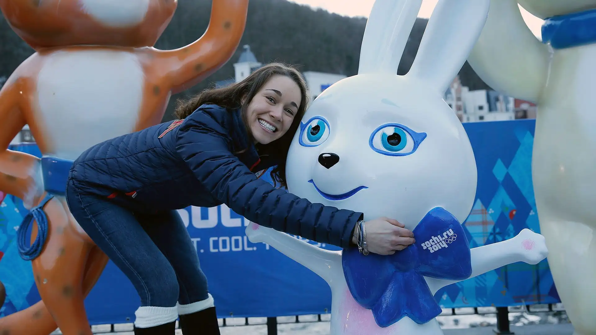 Sarah ha vinto la prima edizione della Coppa del Mondo di salto con gli sci femminile nel 2012.