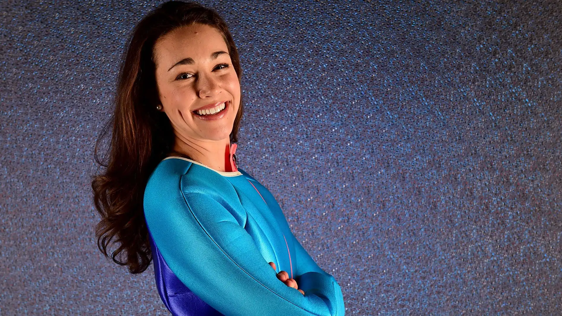 Sarah ha vinto la prima edizione della Coppa del Mondo di salto con gli sci femminile nel 2012.