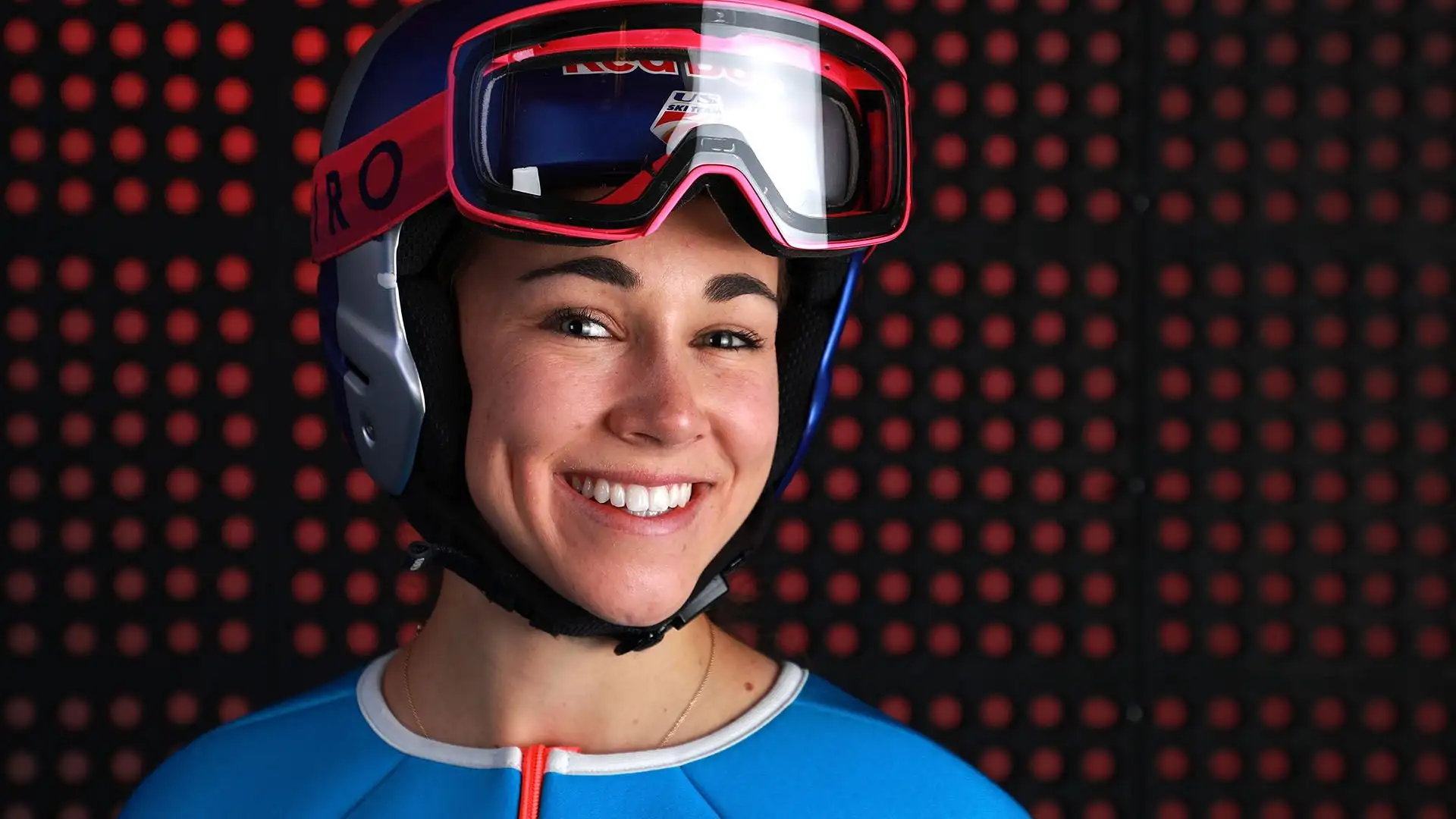 Sarah ha vinto la prima edizione della Coppa del Mondo di salto con gli sci femminile nel 2012.