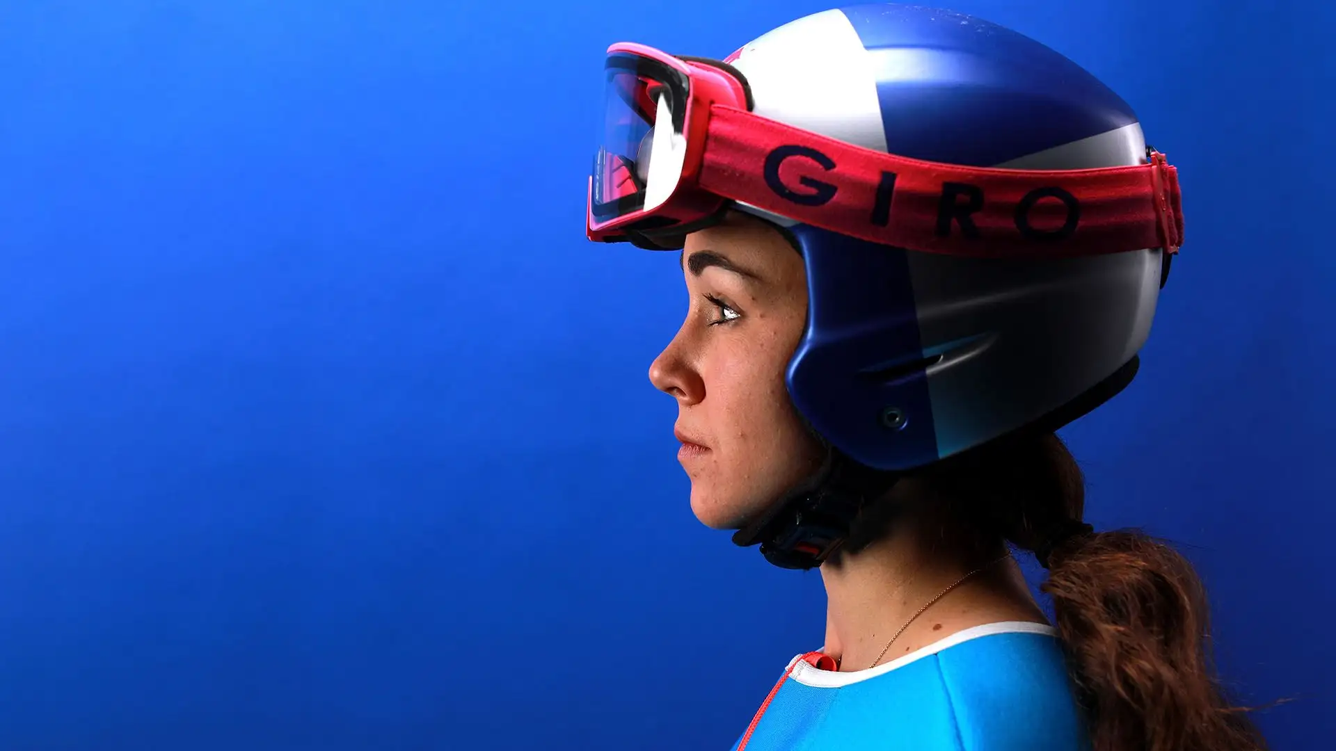 Sarah ha vinto la prima edizione della Coppa del Mondo di salto con gli sci femminile nel 2012.