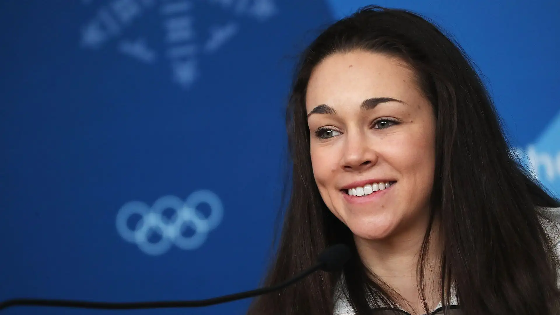 Sarah ha vinto la prima edizione della Coppa del Mondo di salto con gli sci femminile nel 2012.
