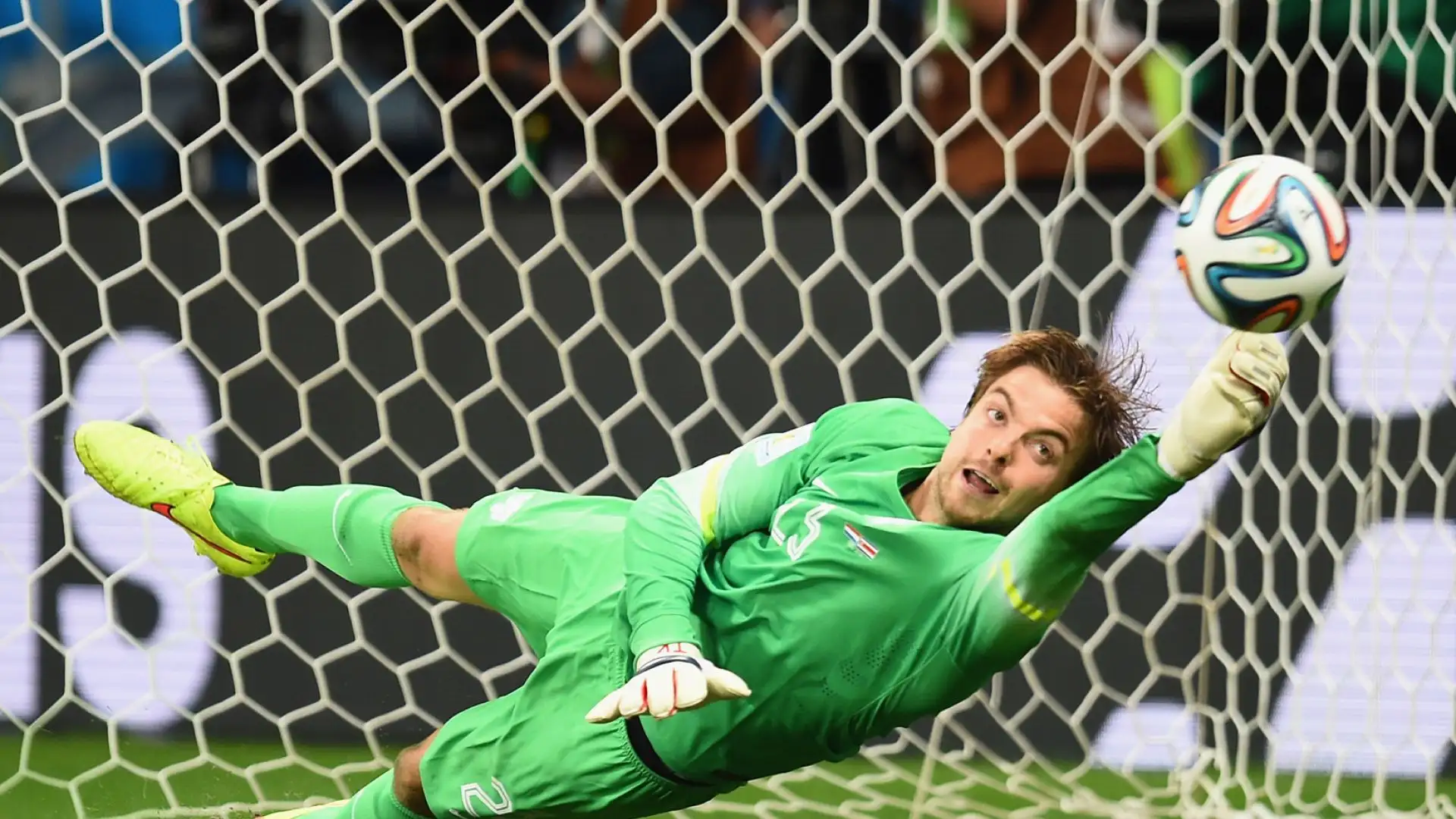 Brasile 2014: Tim Krul entra all'ultimo minuto dei tempi supplementari e para due rigori alla Costa Rica, regalando all'Olanda la qualificazione in semifinale.