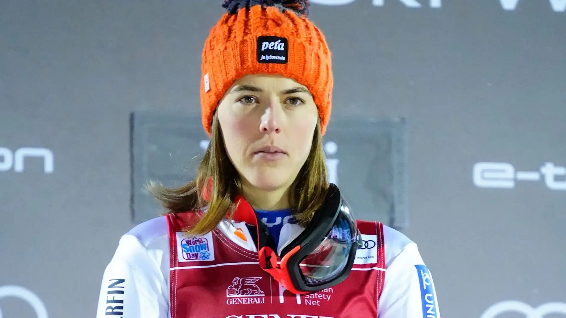 Ha vinto una medaglia d'oro nello slalom speciale alle olimpiadi invernali di Pechino 2022