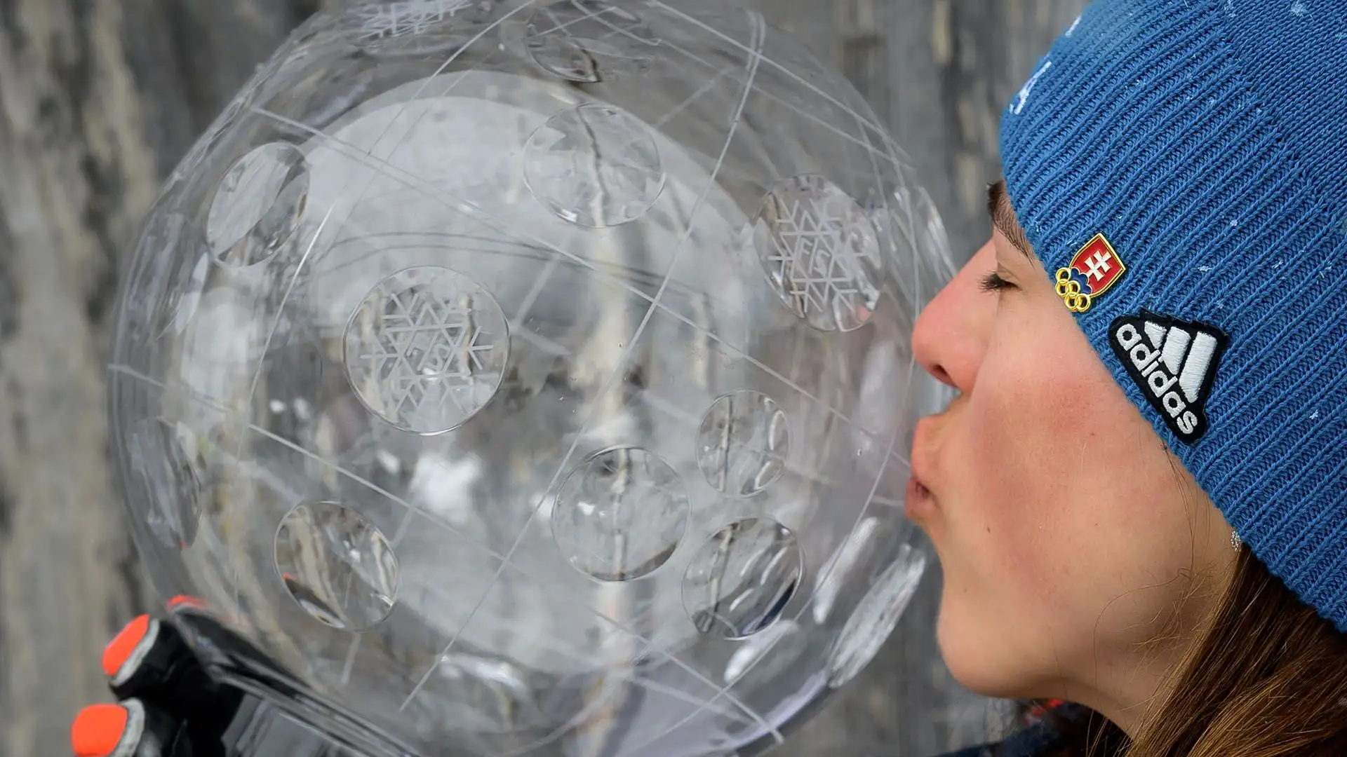 Ha vinto una medaglia d'oro nello slalom speciale alle olimpiadi invernali di Pechino 2022