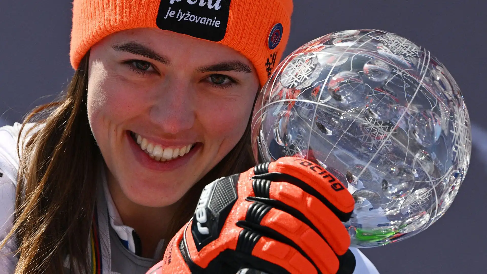 Ha vinto una medaglia d'oro nello slalom speciale alle olimpiadi invernali di Pechino 2022