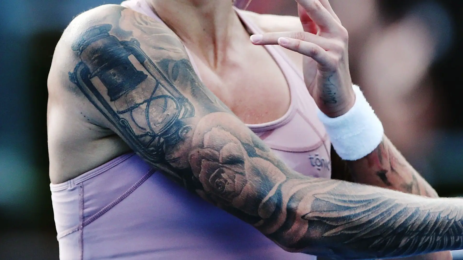 Quanti tatuaggi!