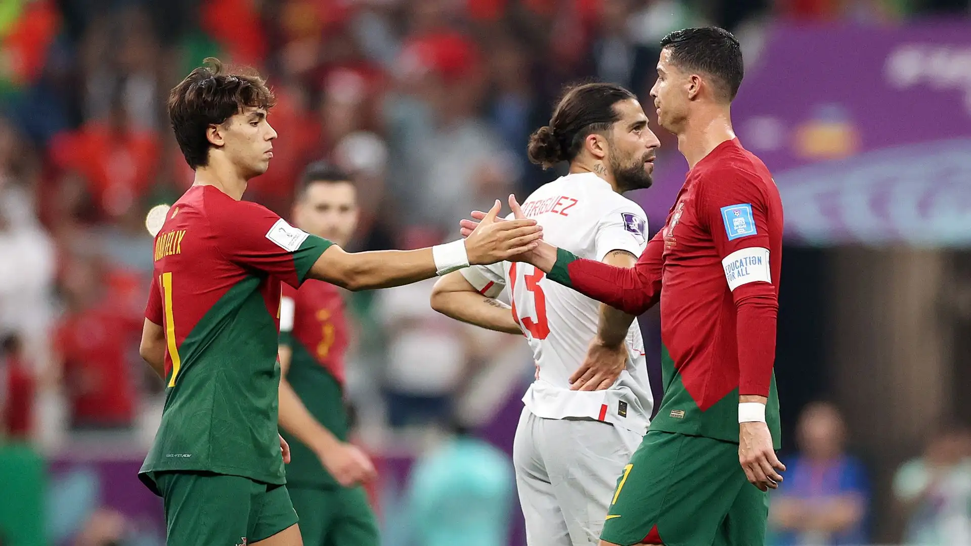 Joao Felix gli dà la mano