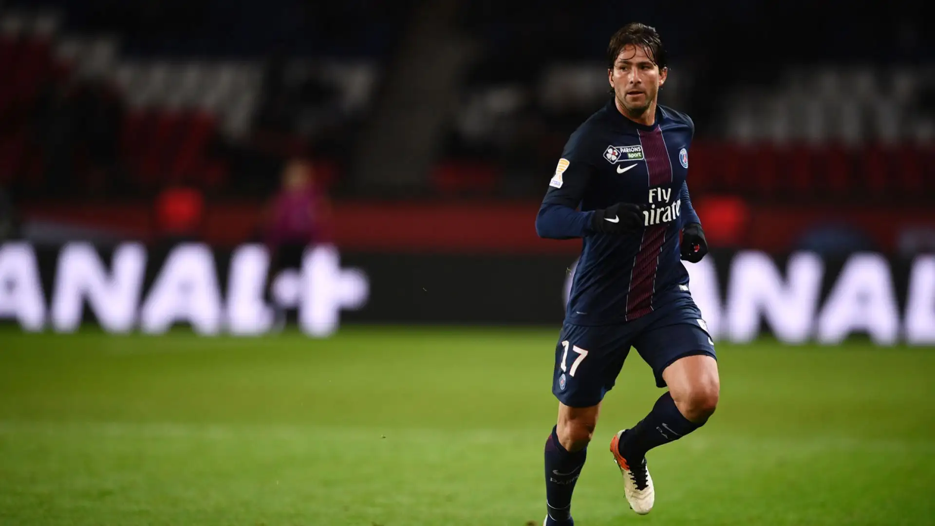 Maxwell: 0 espulsioni in 16 anni di carriera

