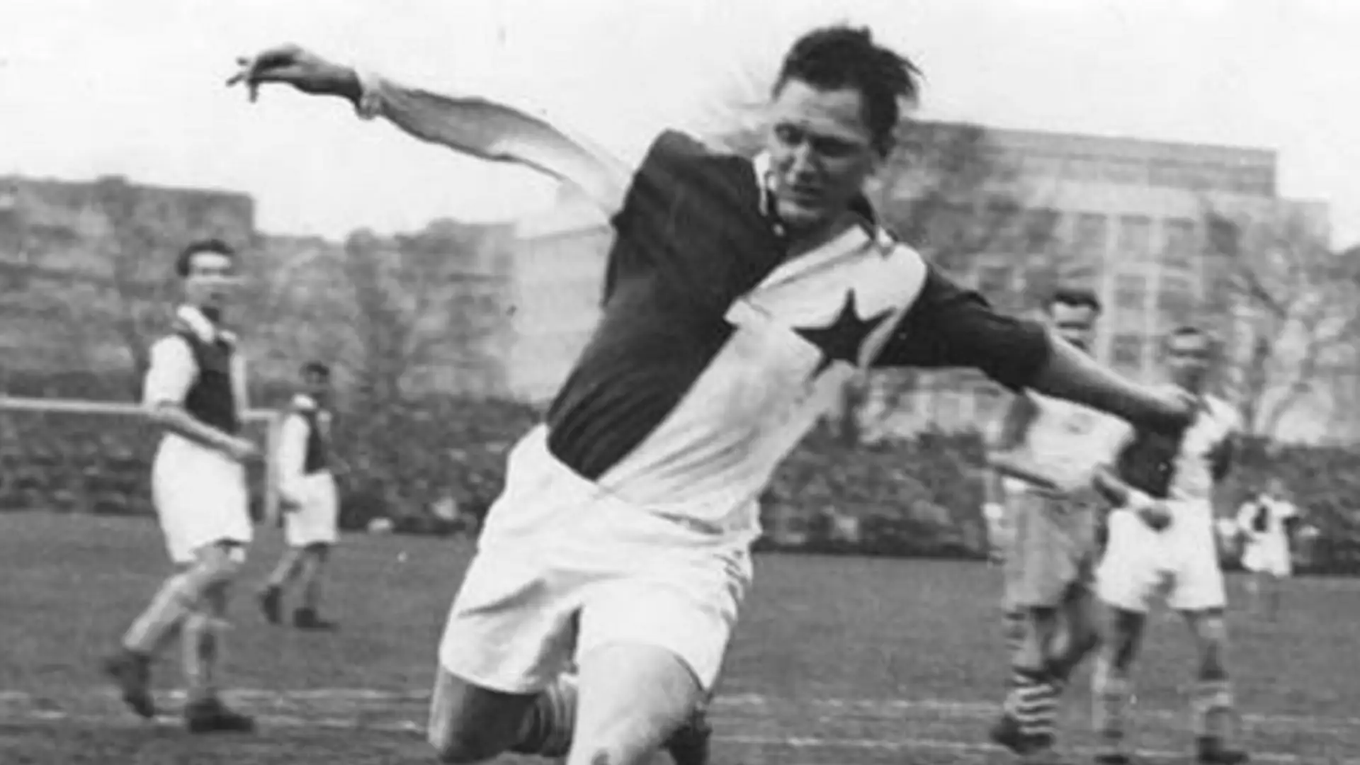 3) Josef Bican (Austria, Cecoslovacchia): 820 gol